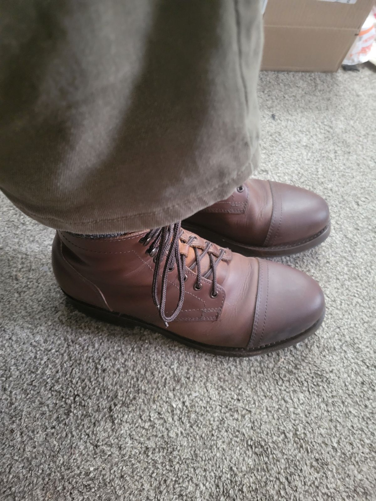 Photo by GrantR on April 3, 2026 of the Thursday Thursday / Heritage Captain in Thursday / Rustic Brown Pull Up.