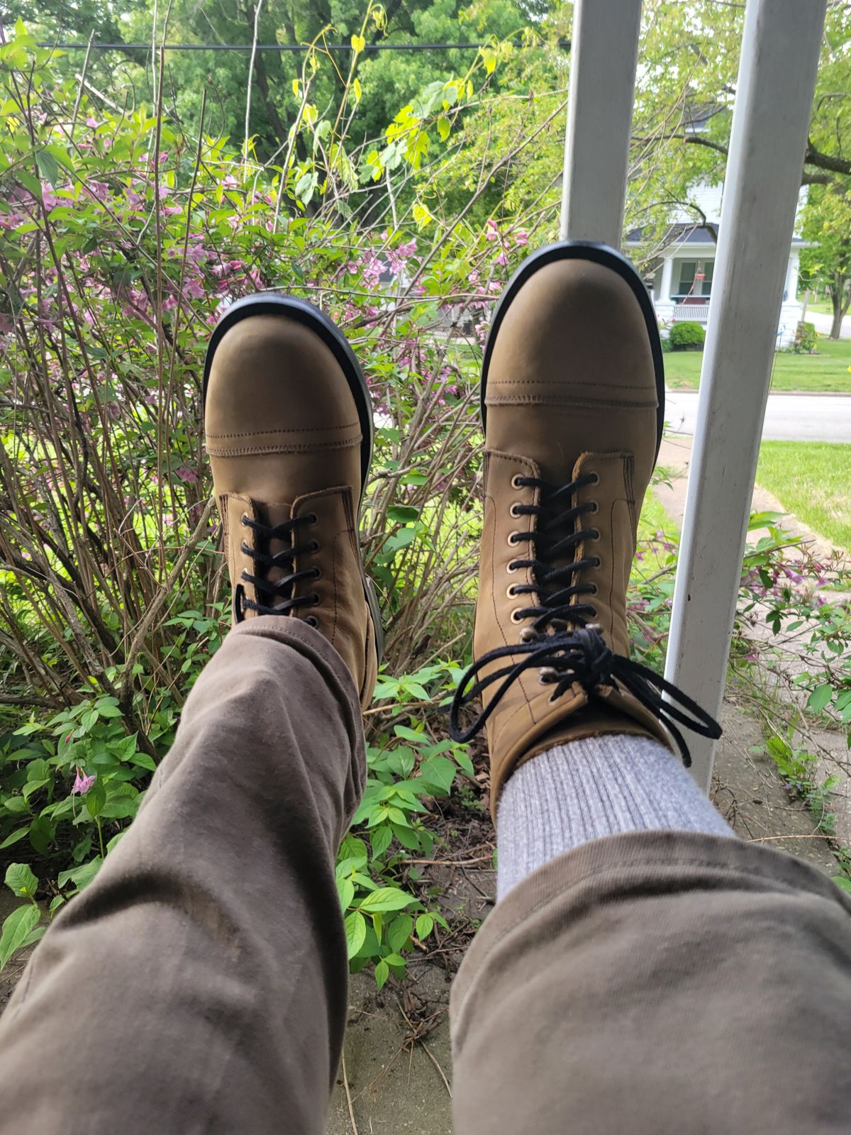 Photo by GrantR on May 11, 2026 of the Urban Wolf Club Axeman 10 Eyelet in Crazy Horse Olive Green.