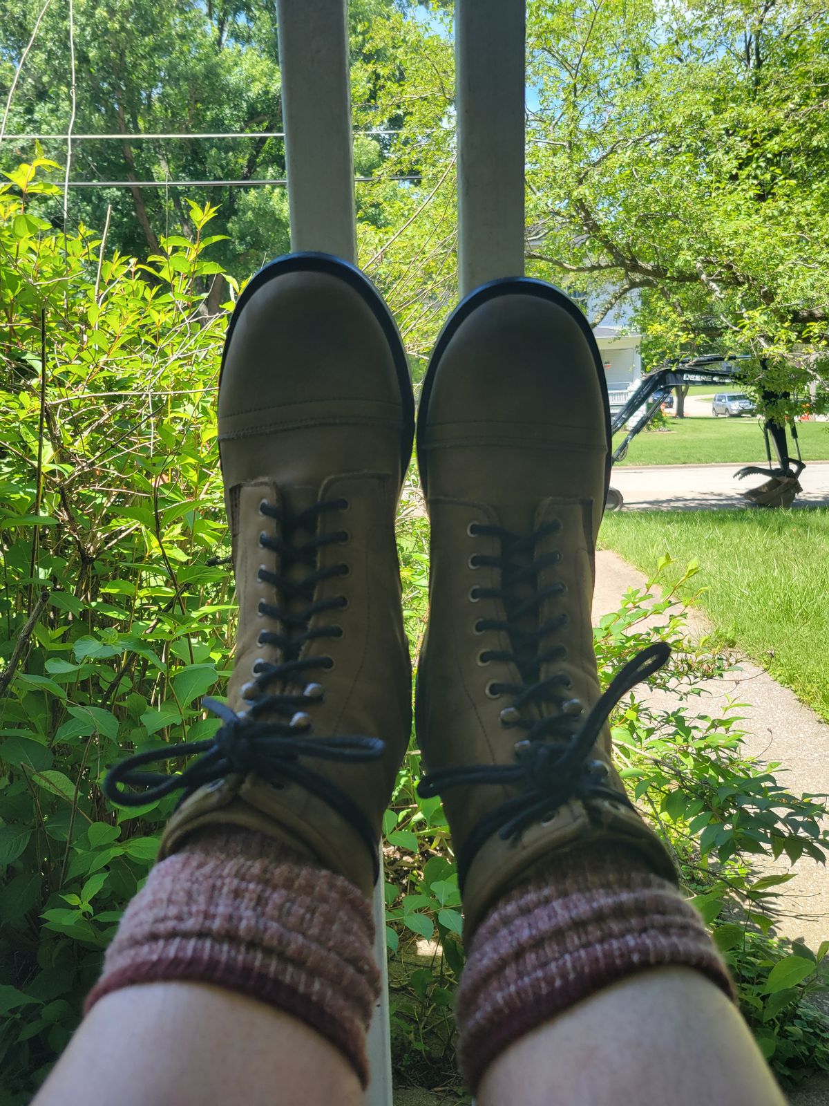 Photo by GrantR on June 15, 2026 of the Urban Wolf Club Axeman 10 Eyelet in Crazy Horse Olive Green.