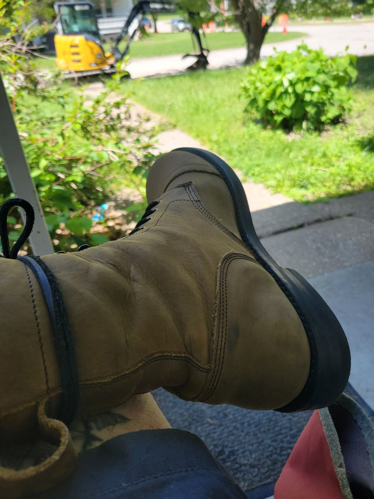 Photo by GrantR on June 15, 2026 of the Urban Wolf Club Axeman 10 Eyelet in Crazy Horse Olive Green.
