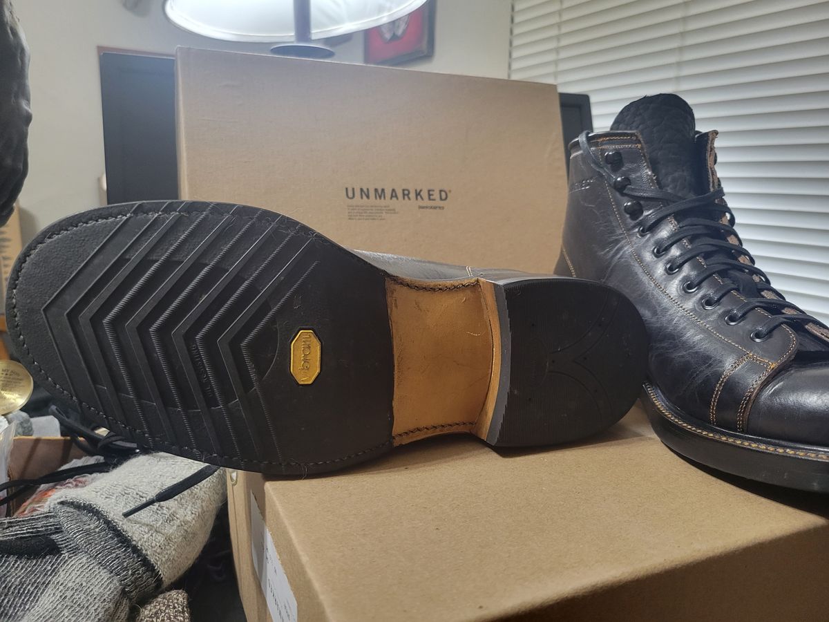 Photo by GrantR on November 15, 2025 of the Unmarked Archie Boots in Cisne Black Vegetable-Tanned Bison.