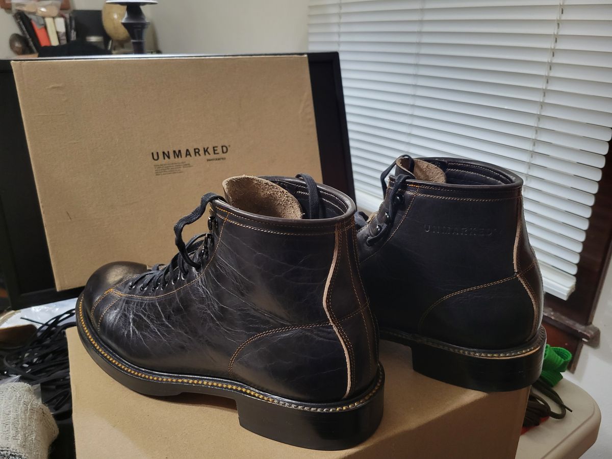 Photo by GrantR on November 22, 2025 of the Unmarked Archie Boots in Cisne Black Vegetable-Tanned Bison.