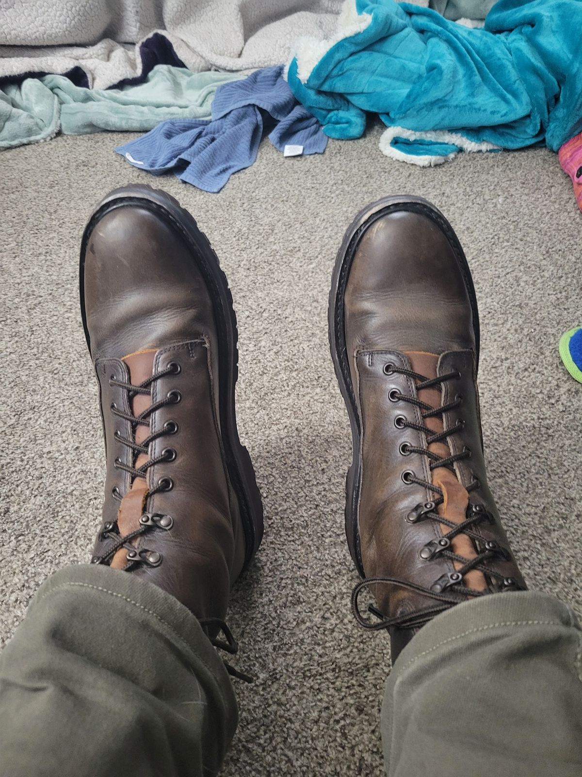 Photo by GrantR on December 1, 2025 of the Thursday Explorer in Thursday / Jasper.