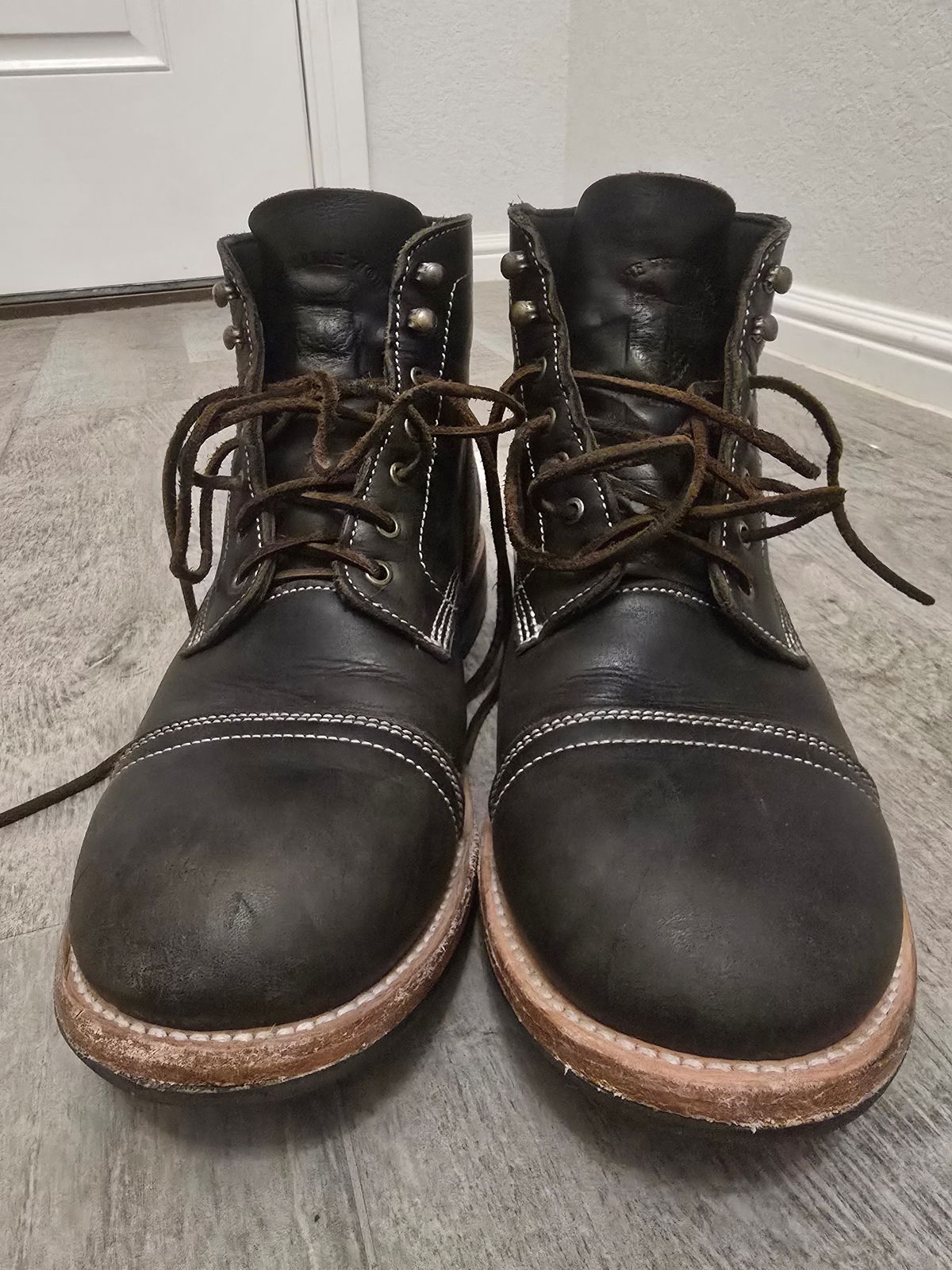 Photo by njjones9000 on November 5, 2025 of the Urban Wolf Club Thompson in Lefarc Black Bitone Teacore.