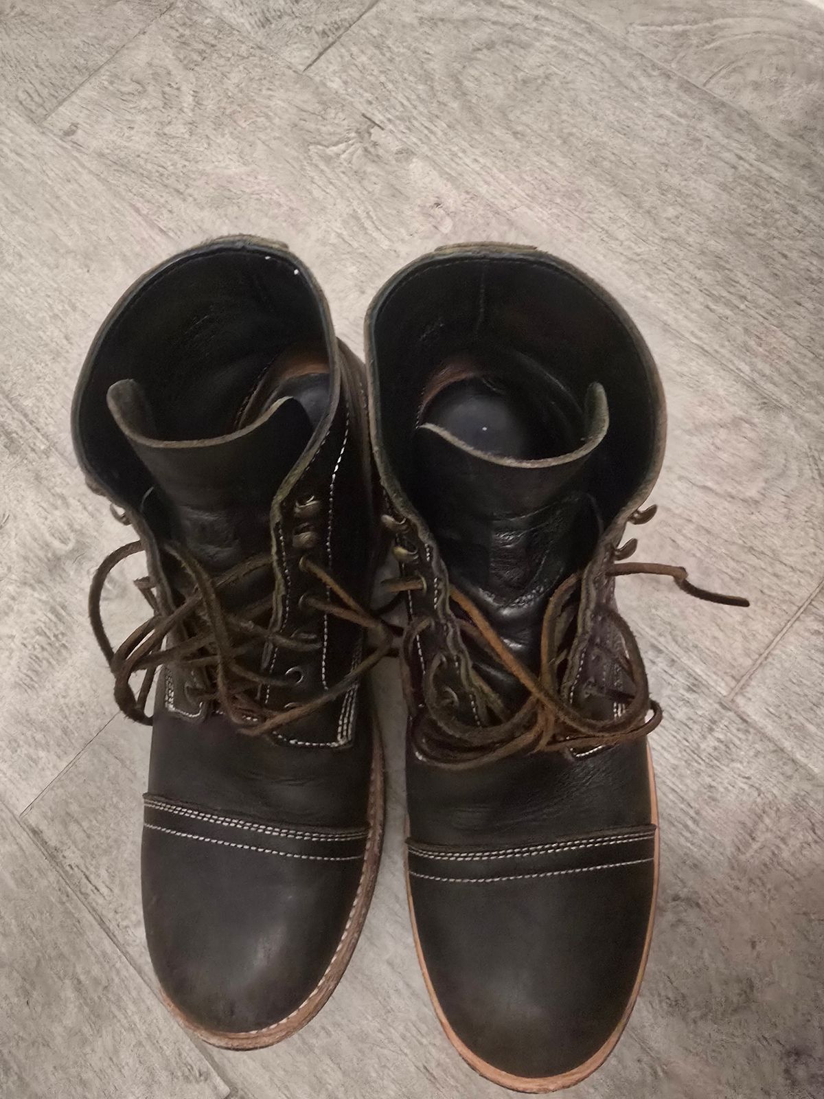 Photo by njjones9000 on November 5, 2025 of the Urban Wolf Club Thompson in Lefarc Black Bitone Teacore.