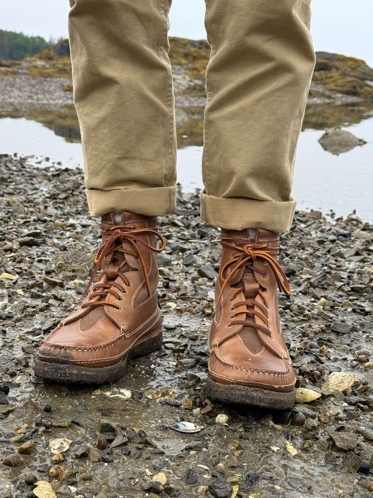 Photo by Fip_Schbelvitz on July 14, 2025 of the Easymoc Rangeley Boot in Horween Natural Chromexcel & American Mole Suede.