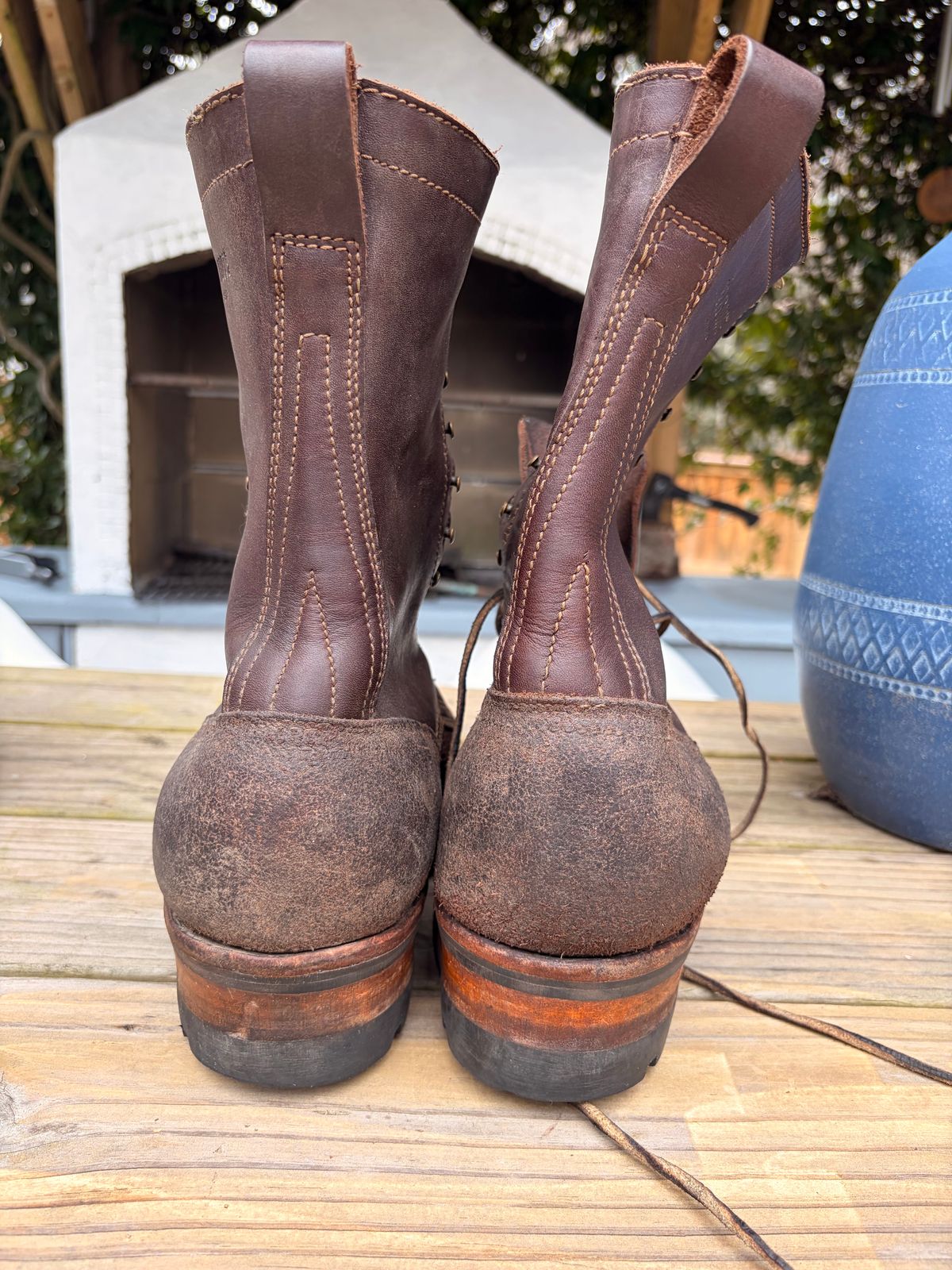 Photo by Alex2983 on January 31, 2026 of the Drew's Boots 8-Inch Logger in Brown Roughout & Brown Smooth.