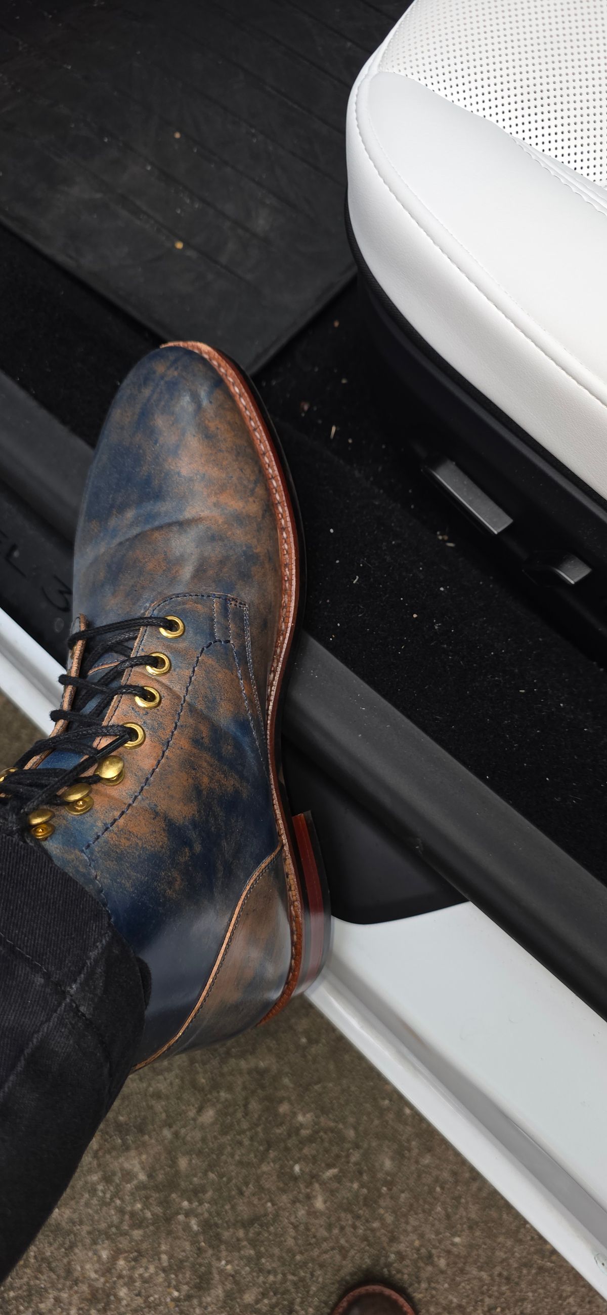 Photo by mknewman on May 24, 2025 of the Blkbrd Shoemaker Custom Model in Rocado Ultraviolet Marbled Shell Cordovan.
