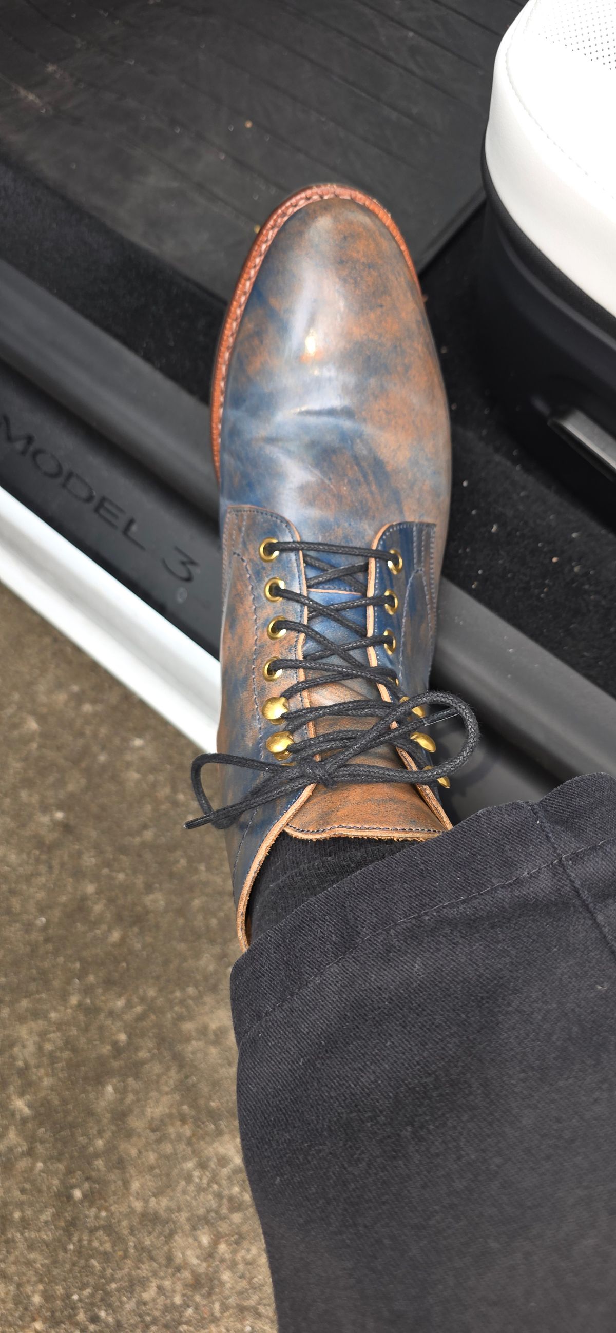 Photo by mknewman on May 24, 2025 of the Blkbrd Shoemaker Custom Model in Rocado Ultraviolet Marbled Shell Cordovan.
