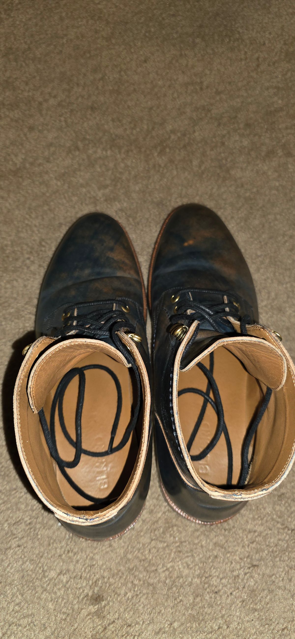 Photo by mknewman on September 2, 2025 of the Blkbrd Shoemaker Ocean in Rocado - "Marbled" Shell Cordovan - Veg Tanned (Ocean).