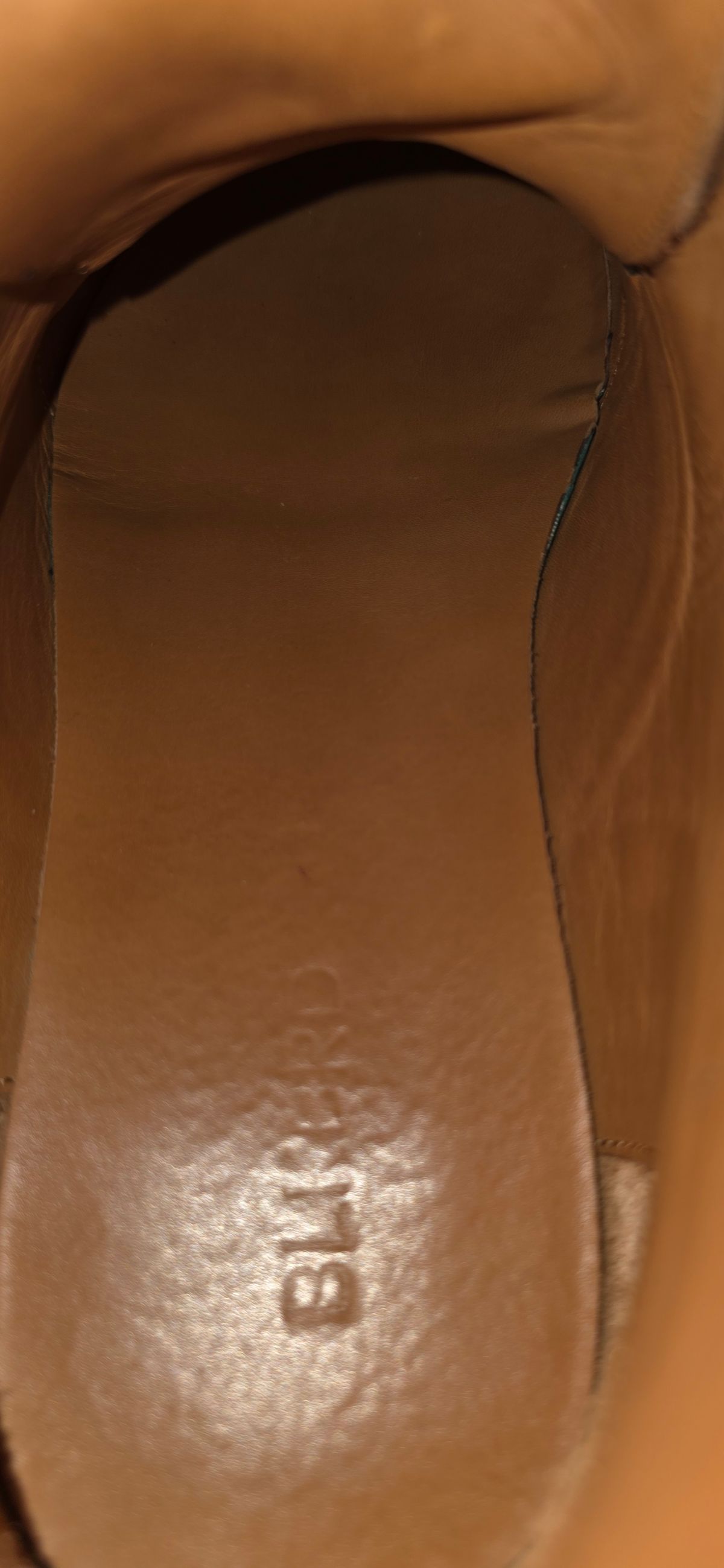 Photo by mknewman on September 2, 2025 of the Blkbrd Shoemaker Ocean in Rocado - "Marbled" Shell Cordovan - Veg Tanned (Ocean).