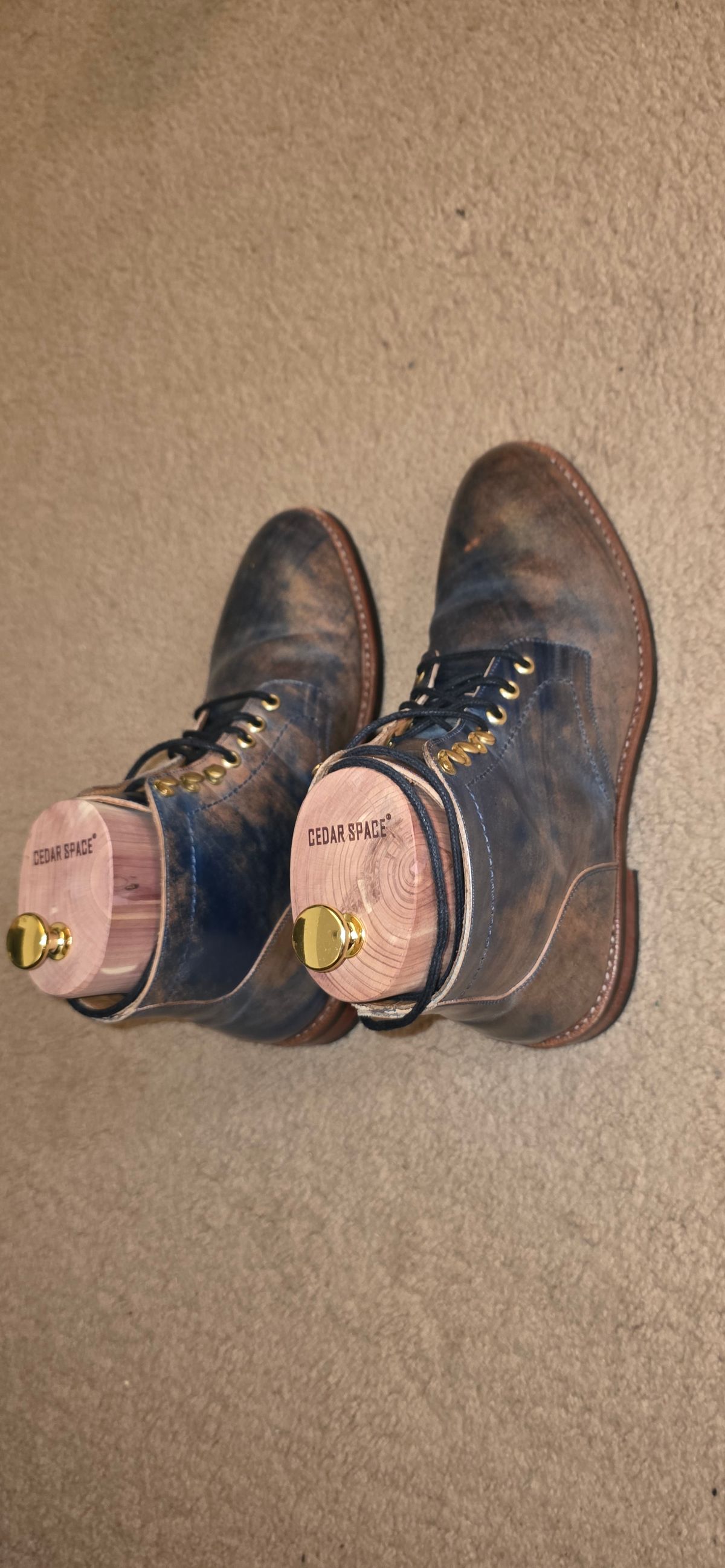 Photo by mknewman on September 16, 2025 of the Blkbrd Shoemaker Ocean in Rocado - "Marbled" Shell Cordovan - Veg Tanned (Ocean).