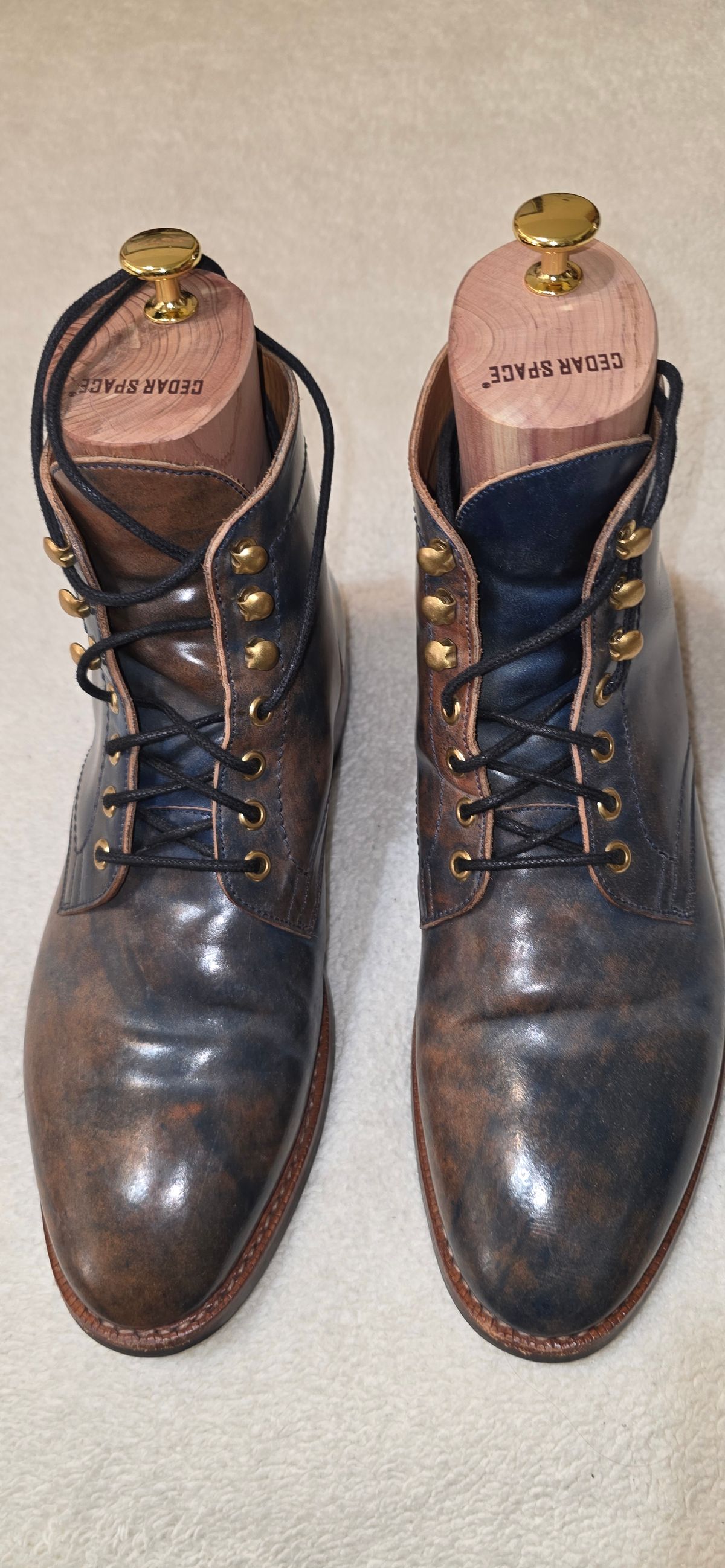 Photo by mknewman on November 3, 2025 of the Blkbrd Shoemaker Ocean in Rocado - "Marbled" Shell Cordovan - Veg Tanned (Ocean).