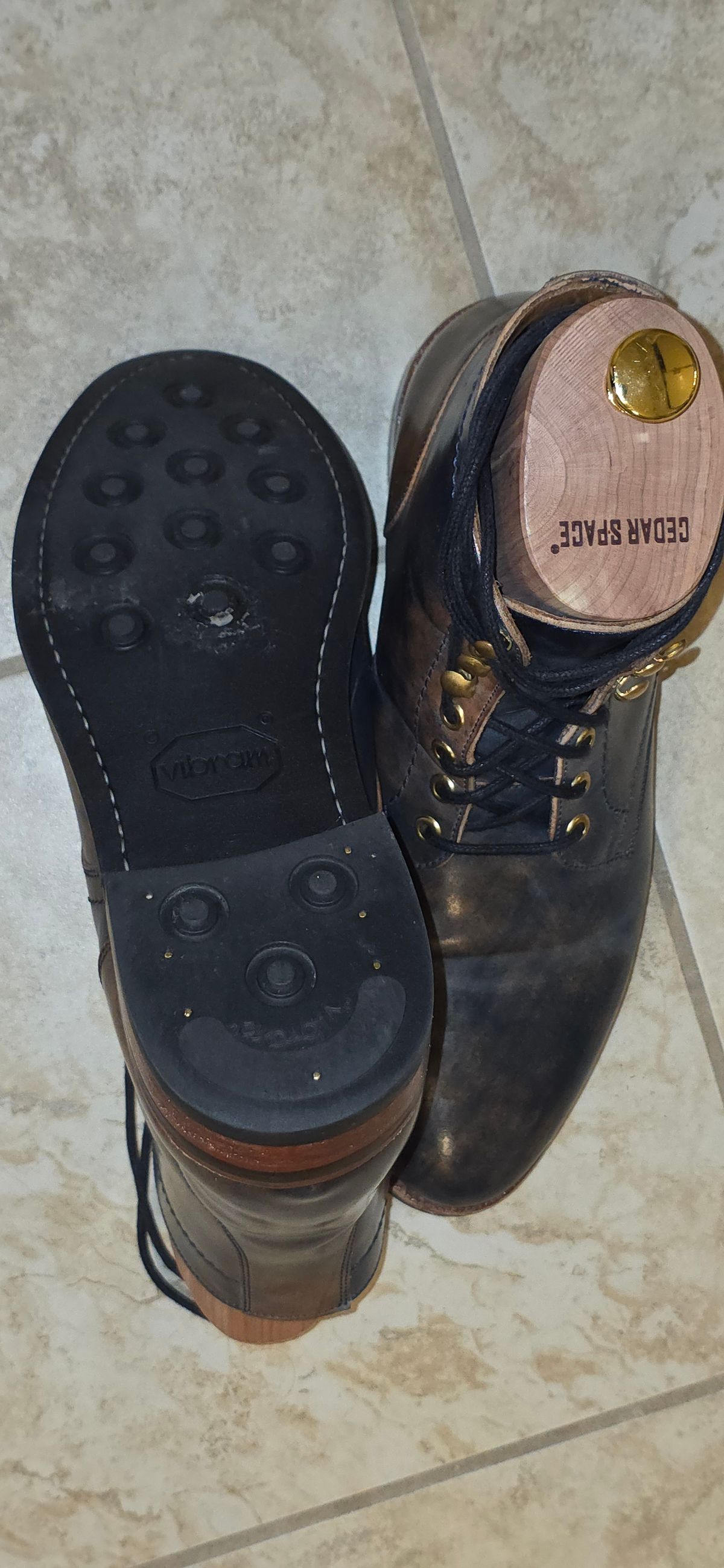 Photo by mknewman on December 2, 2025 of the Blkbrd Shoemaker Ocean in Rocado - "Marbled" Shell Cordovan - Veg Tanned (Ocean).