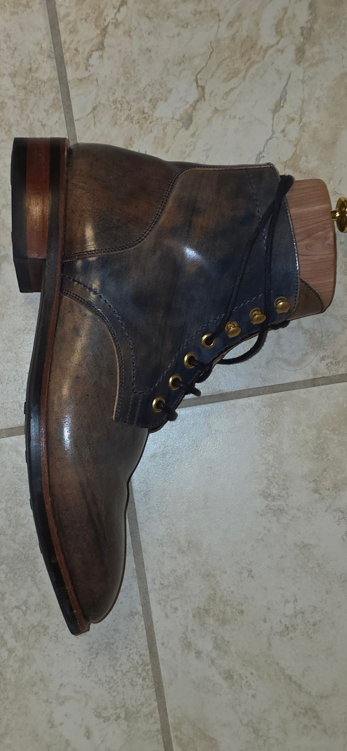 Photo by mknewman on December 2, 2025 of the Blkbrd Shoemaker Ocean in Rocado - "Marbled" Shell Cordovan - Veg Tanned (Ocean).