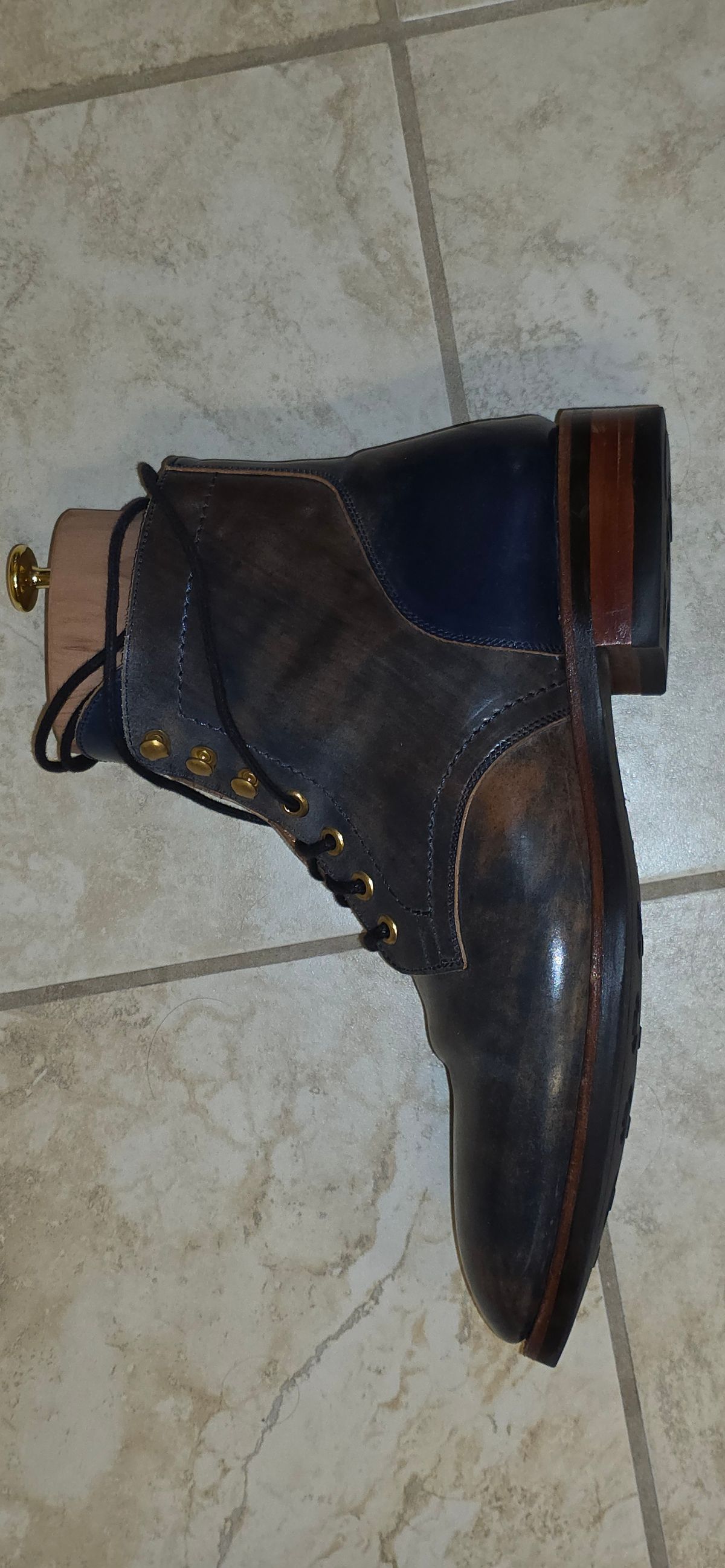 Photo by mknewman on December 2, 2025 of the Blkbrd Shoemaker Ocean in Rocado - "Marbled" Shell Cordovan - Veg Tanned (Ocean).