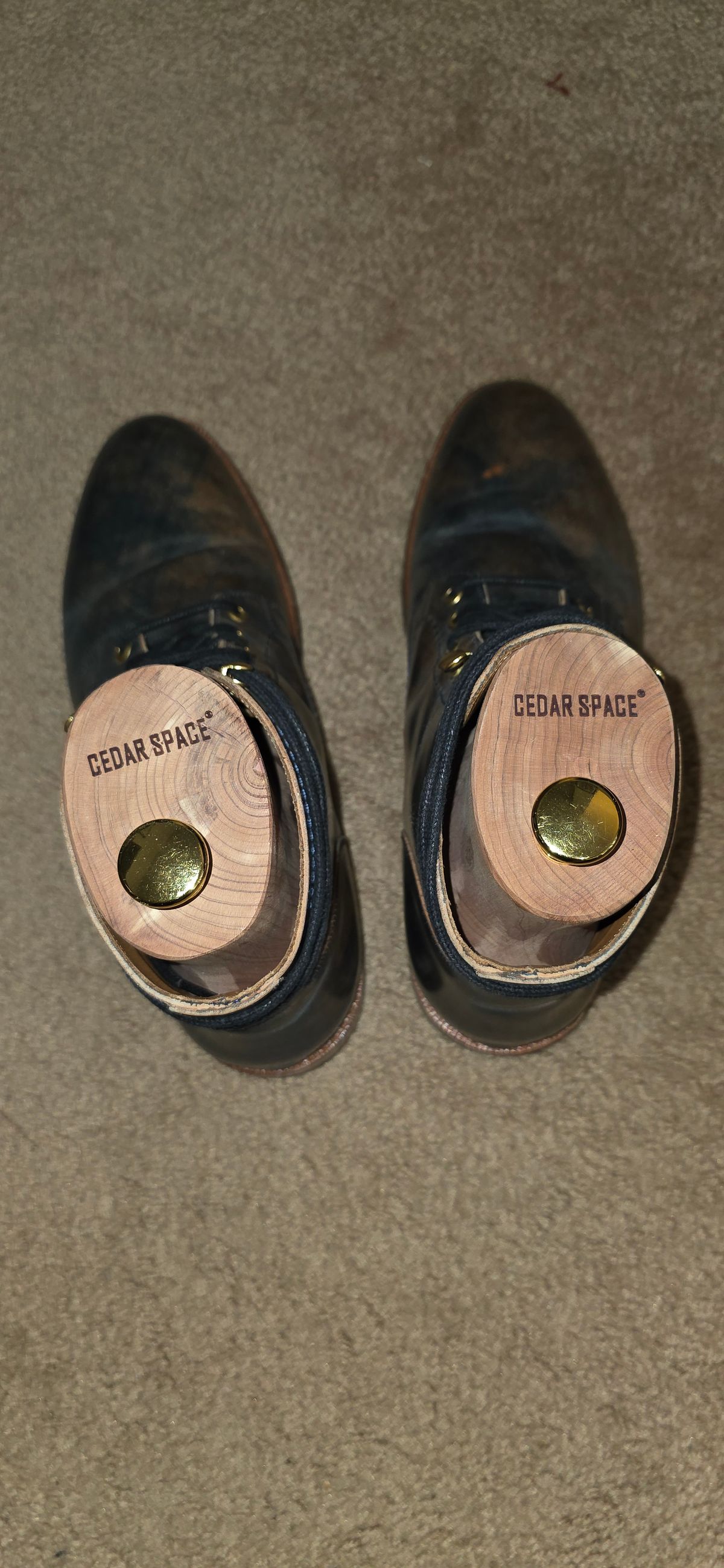 Photo by mknewman on December 9, 2025 of the Blkbrd Shoemaker Ocean in Rocado - "Marbled" Shell Cordovan - Veg Tanned (Ocean).