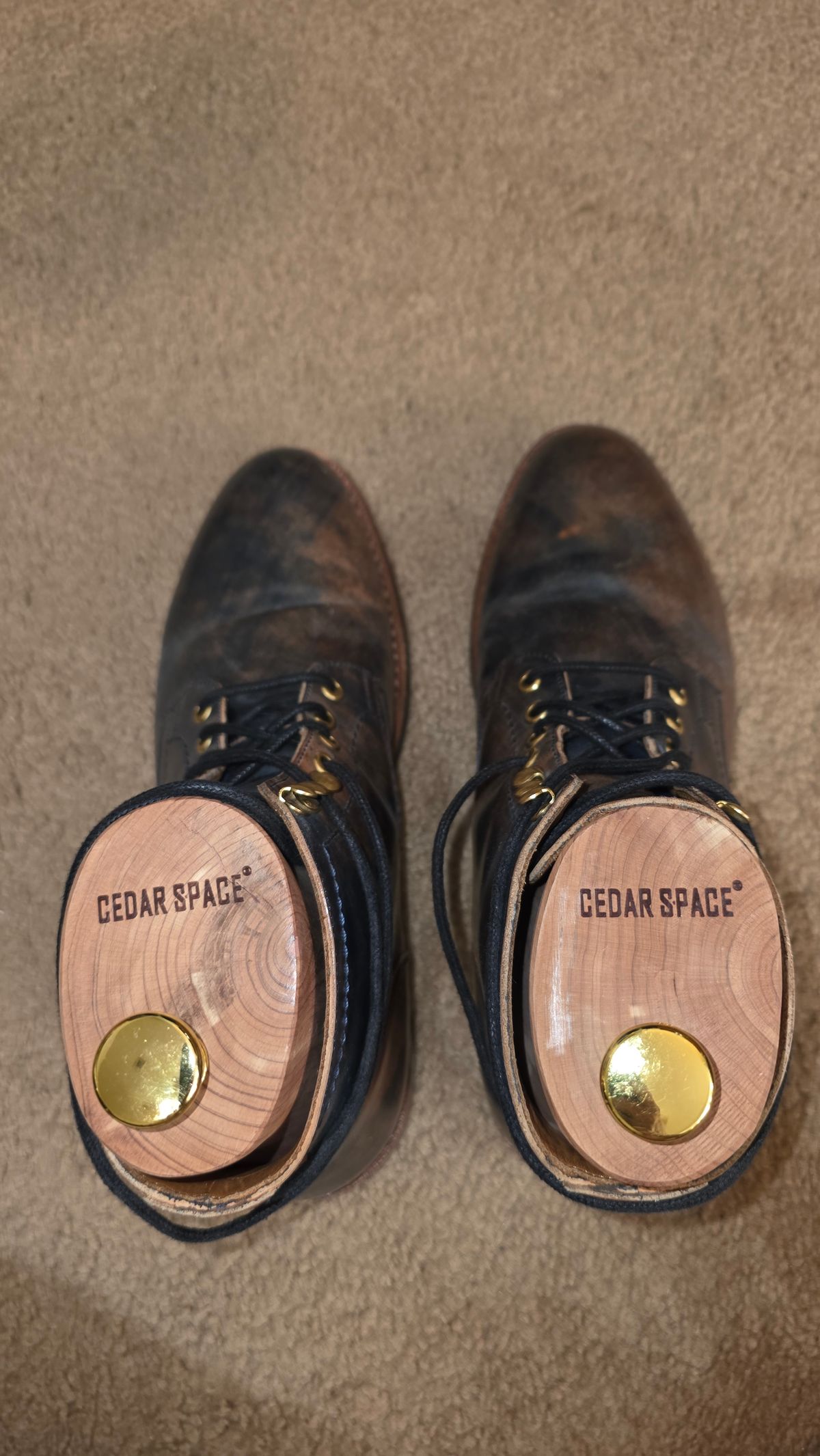 Photo by mknewman on January 1, 2026 of the Blkbrd Shoemaker Ocean in Rocado - "Marbled" Shell Cordovan - Veg Tanned (Ocean).