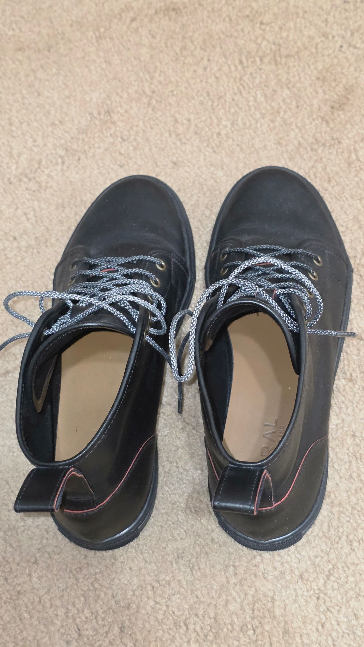 Photo by mknewman on January 10, 2026 of the Goral Goral / Rose Anvil SMUGS in Seidel /Rose Anvil Blood Core.