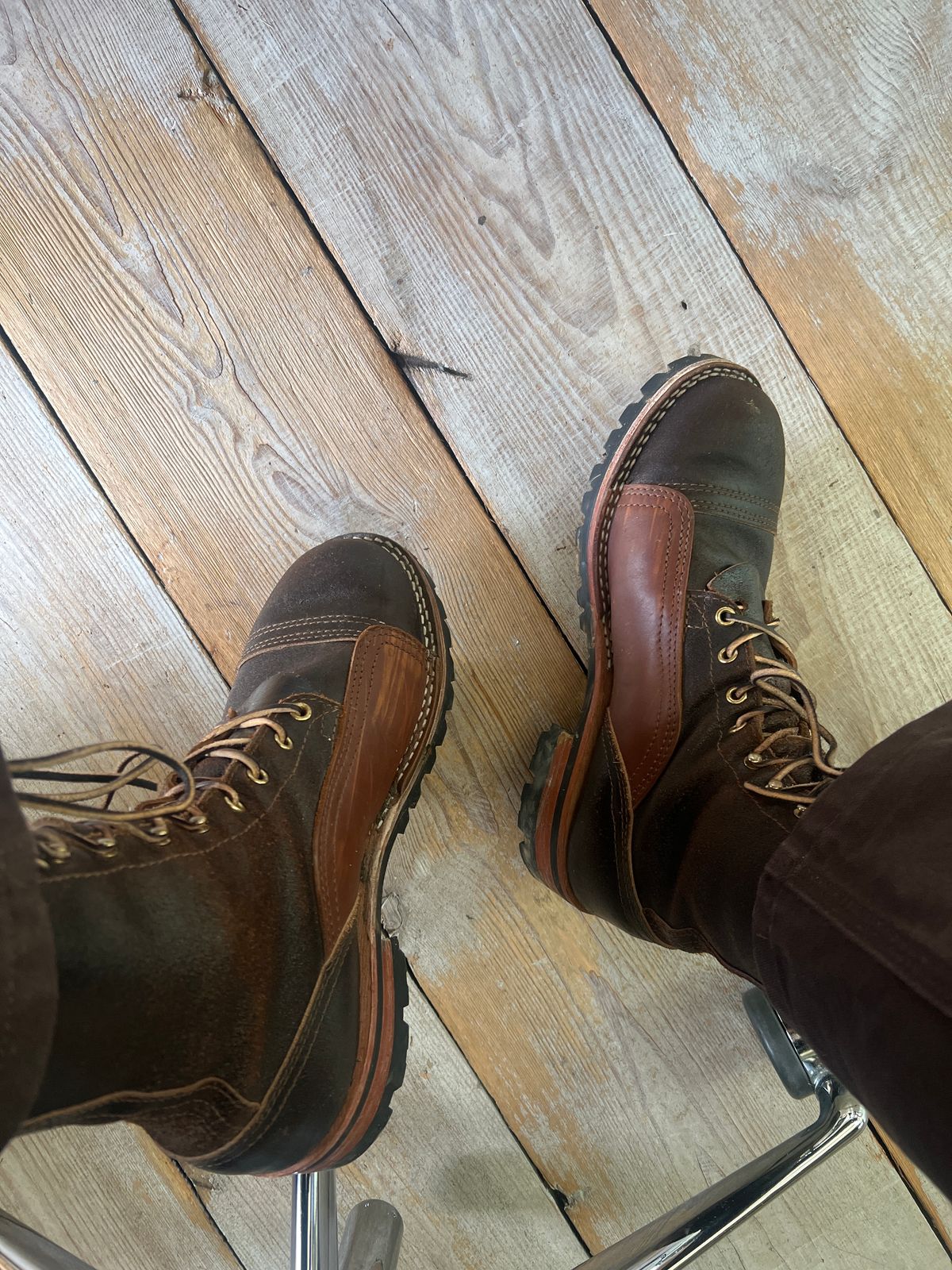 Photo by zenniszarkov on September 11, 2025 of the Nicks x Rose Anvil ND1 in Horween Brown Waxed Flesh.