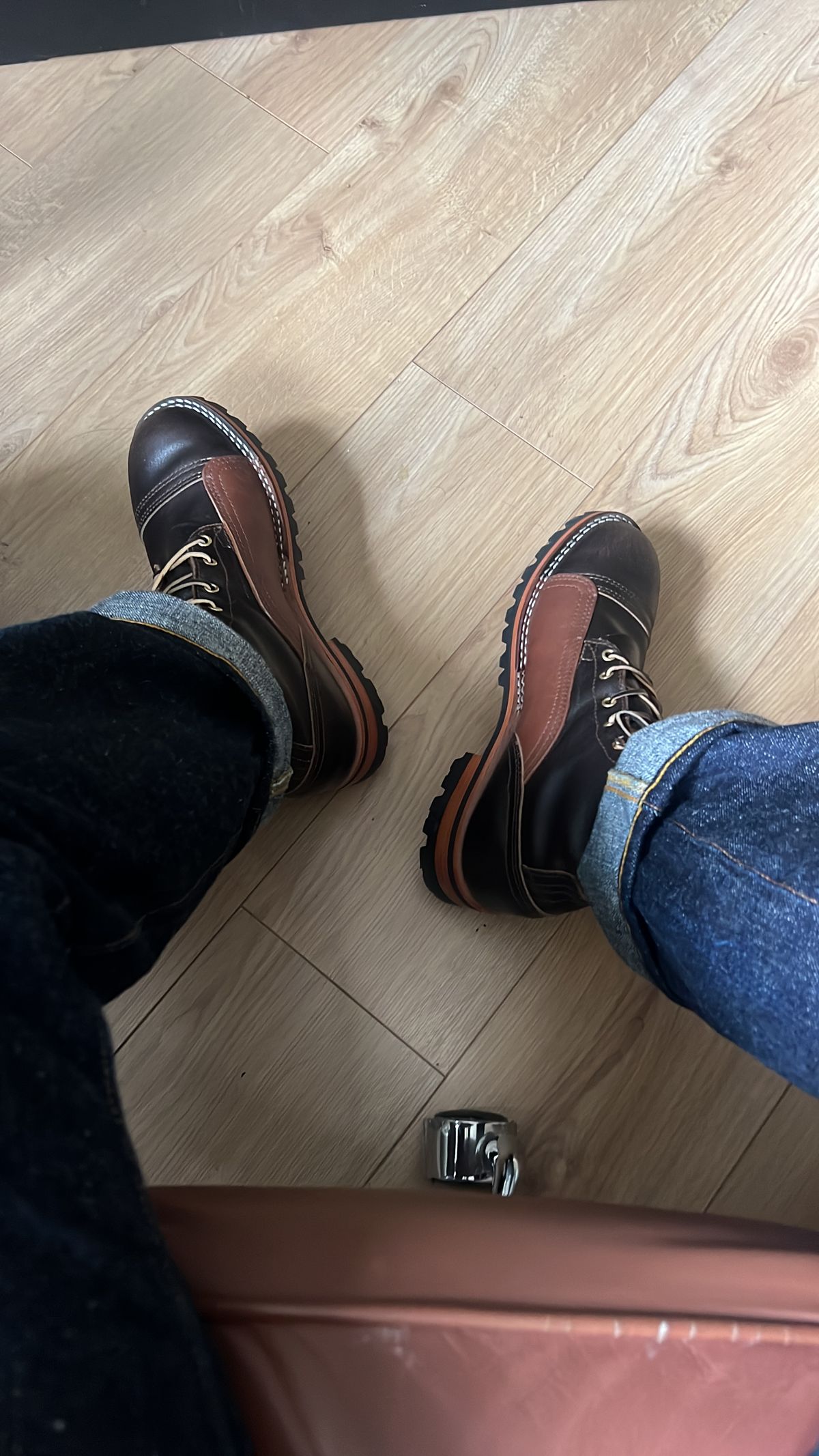 Photo by zenniszarkov on July 31, 2025 of the Nicks x Rose Anvil ND1 in Horween Brown Waxed Flesh.