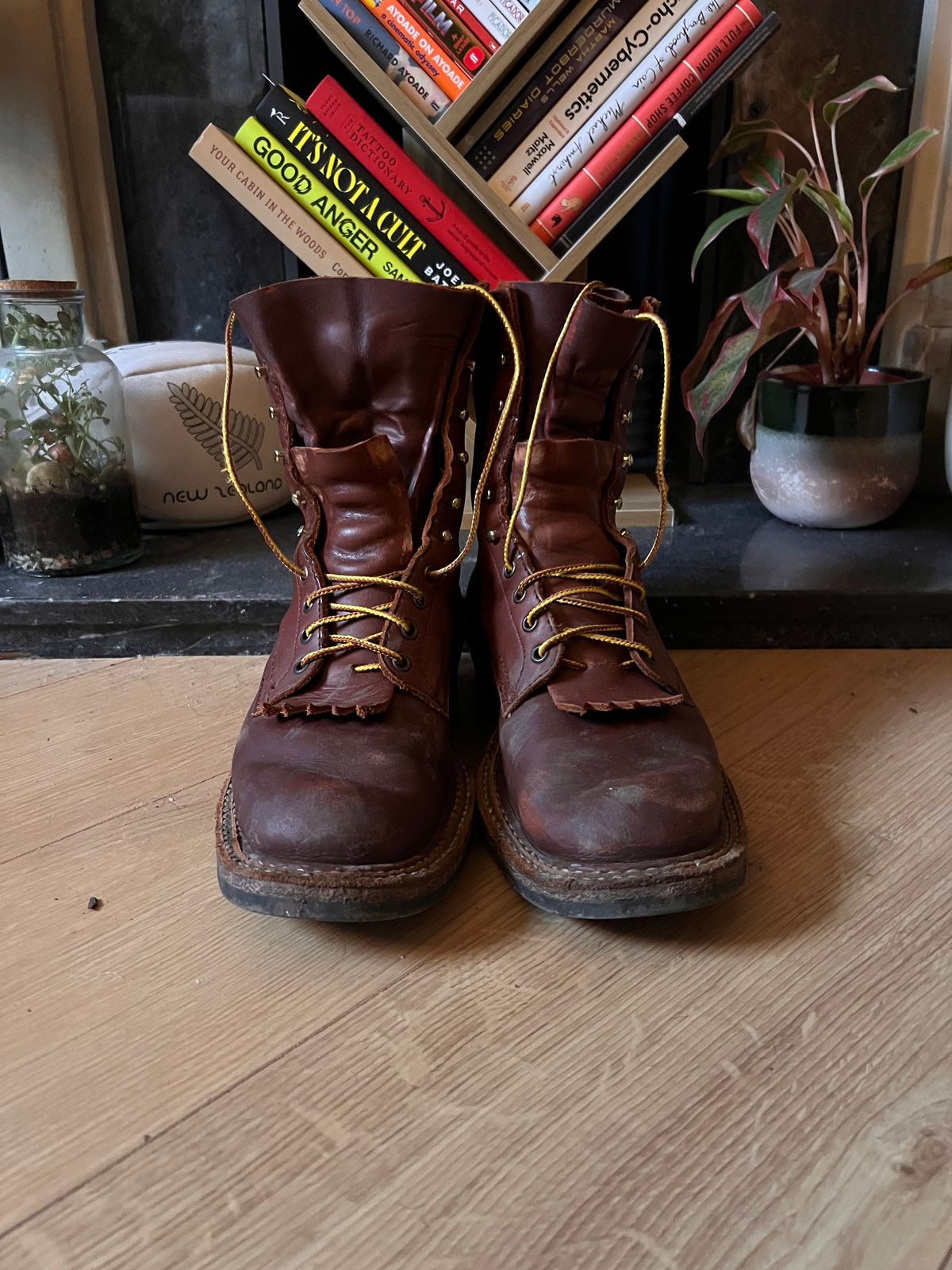 Photo by zenniszarkov on January 4, 2026 of the White's Farmer/Rancher in Seidel Red Dog Oil Tan.