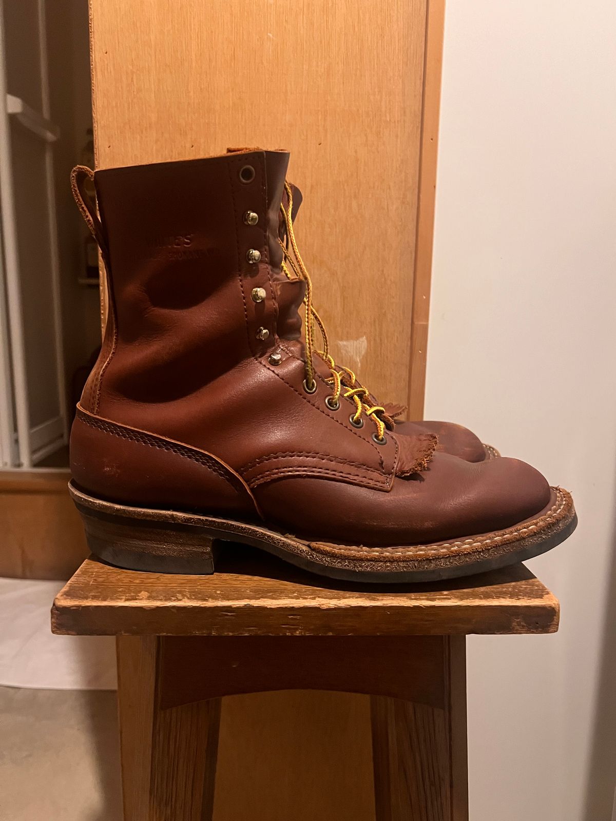 Photo by zenniszarkov on February 4, 2026 of the White's Farmer/Rancher in Seidel Red Dog Oil Tan.