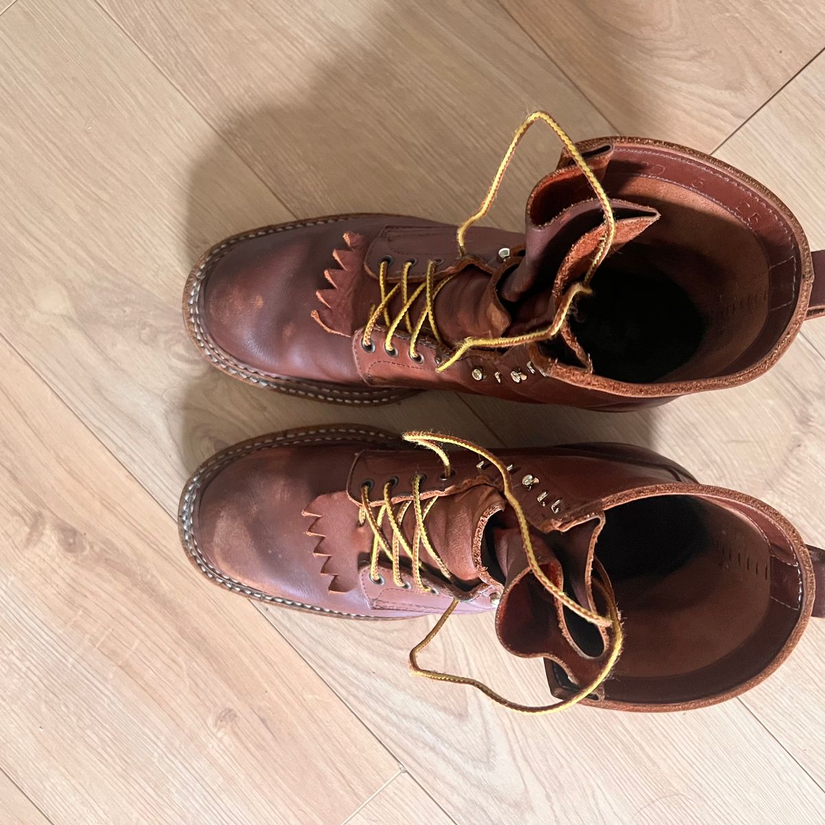 Photo by zenniszarkov on March 2, 2026 of the White's Farmer/Rancher in Seidel Red Dog Oil Tan.