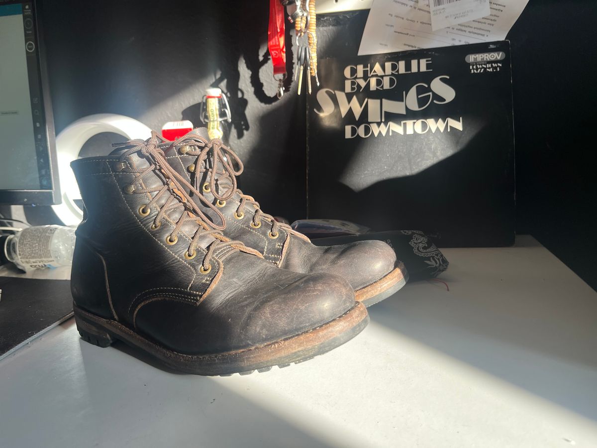 Photo by ambulambu on June 22, 2026 of the Truman Plain Toe Boot in Seidel Charcoal Double Shot.