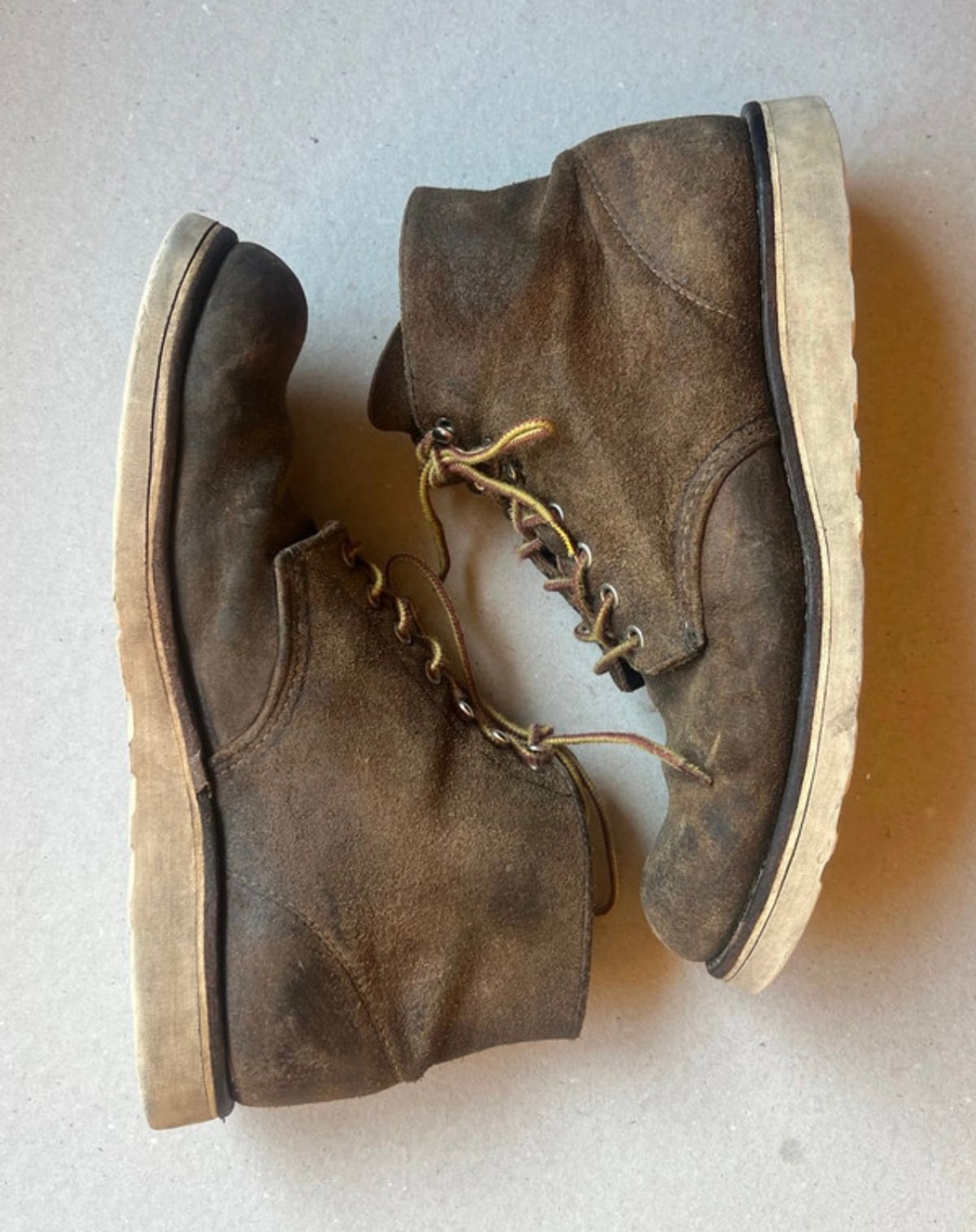 Photo by ambulambu on March 18, 2026 of the Red Wing 8181 in S.B. Foot Hawthorne Muleskinner.