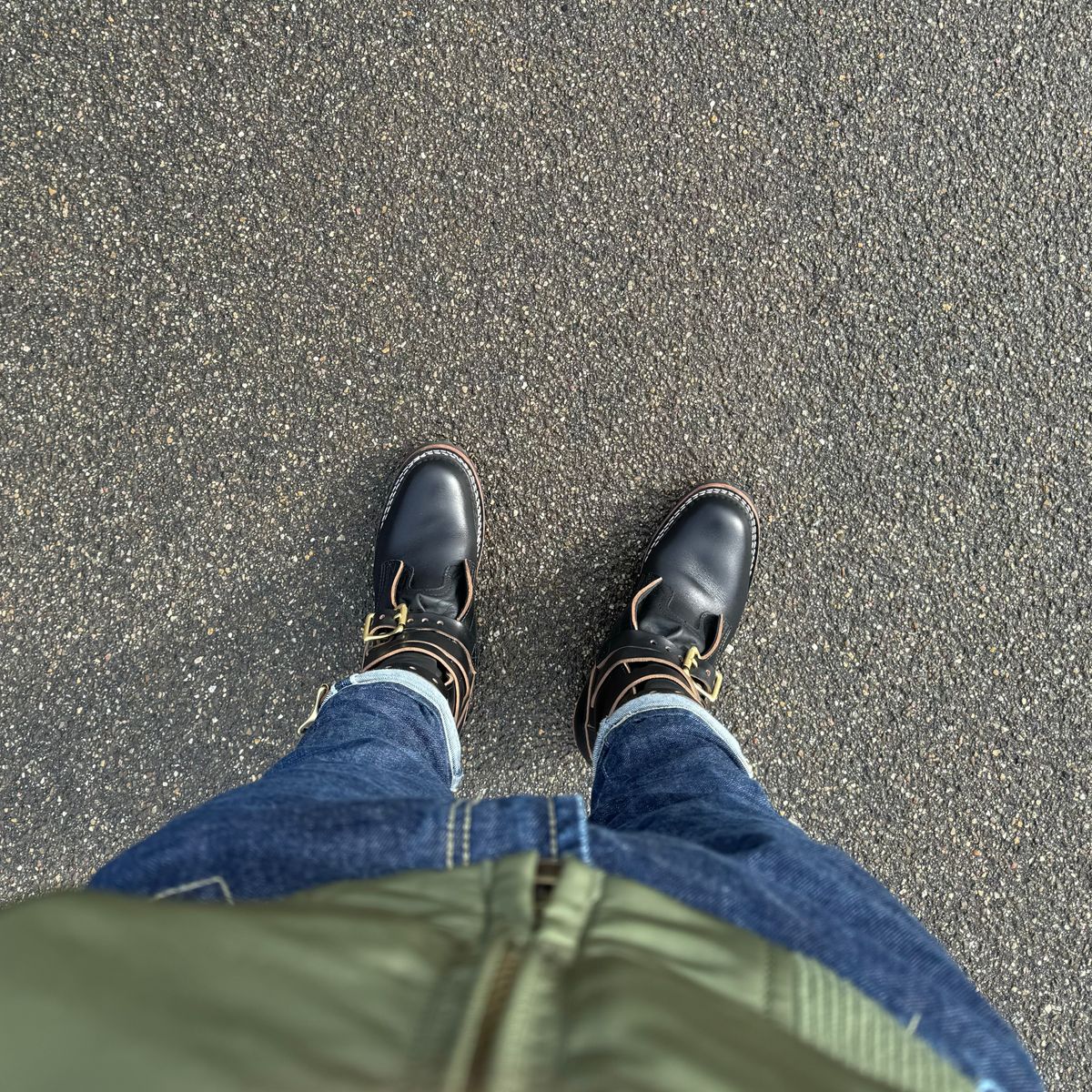 Photo by Sebekhetep on February 26, 2024 of the Nicks Heritage TankerPro in Horween Black Chromexcel.