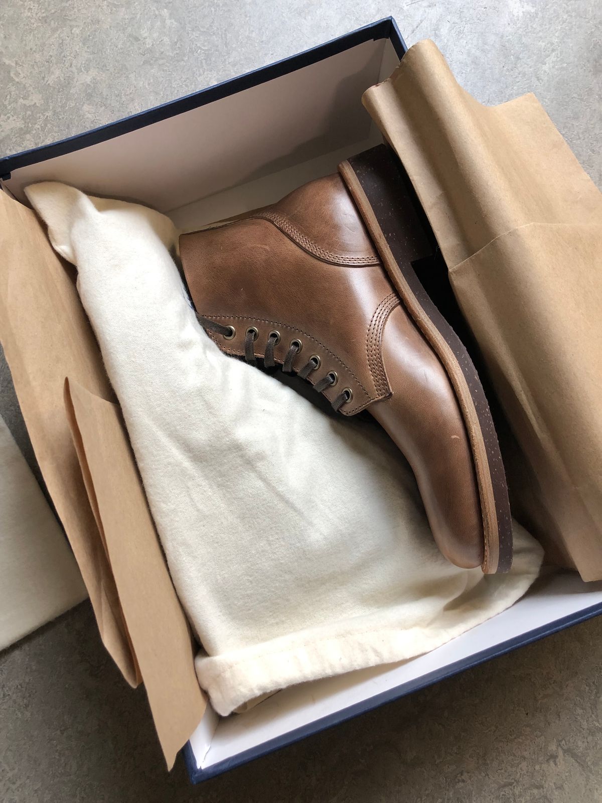 Photo by Sebekhetep on March 15, 2023 of the Oak Street Bootmakers Field Boot in Horween Natural Chromexcel.