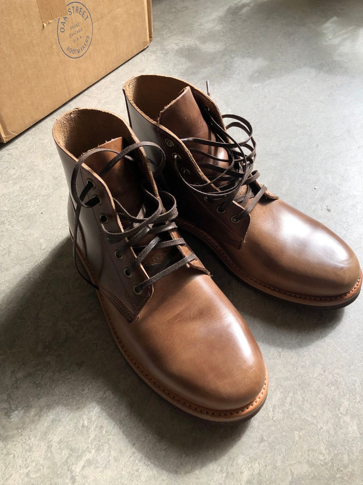 Photo by Sebekhetep on March 15, 2023 of the Oak Street Bootmakers Field Boot in Horween Natural Chromexcel.