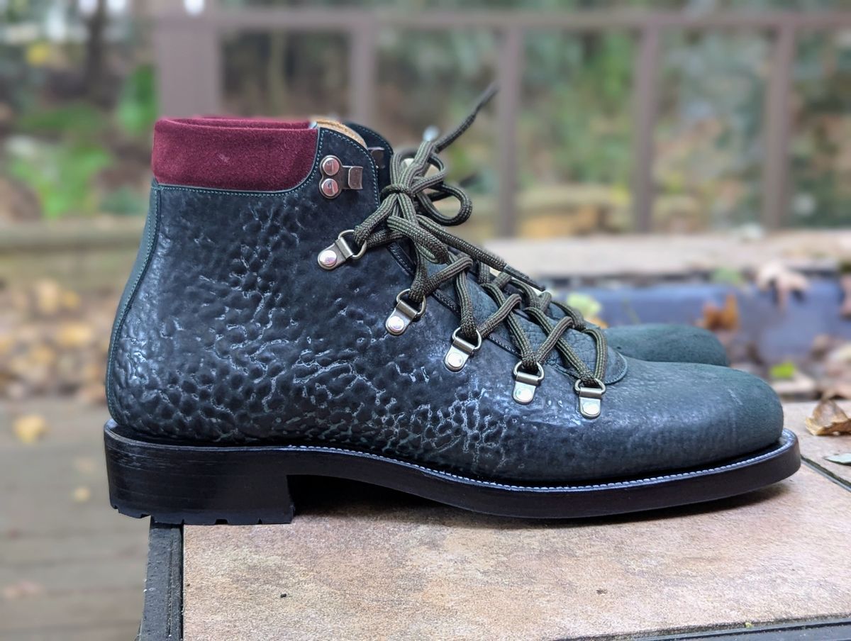 Photo by ArnoShoes on October 22, 2025 of the Arno Hiker in Conceria Cloe Dark Green Reverse Culatta.
