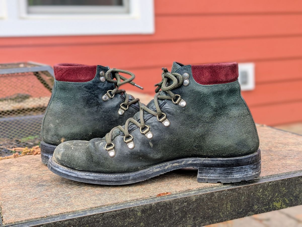 Photo by ArnoShoes on April 9, 2026 of the Arno Hiker in Conceria Cloe Dark Green Reverse Culatta.