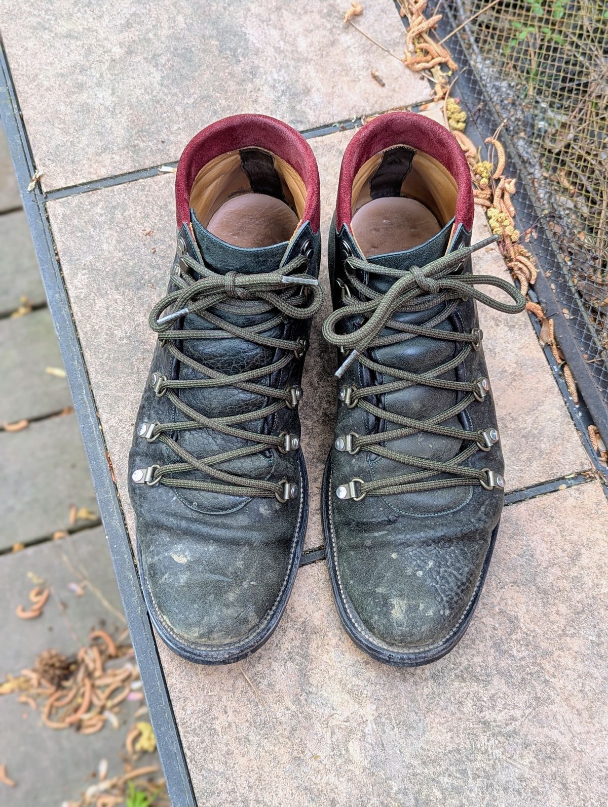 Photo by ArnoShoes on April 9, 2026 of the Arno Hiker in Conceria Cloe Dark Green Reverse Culatta.