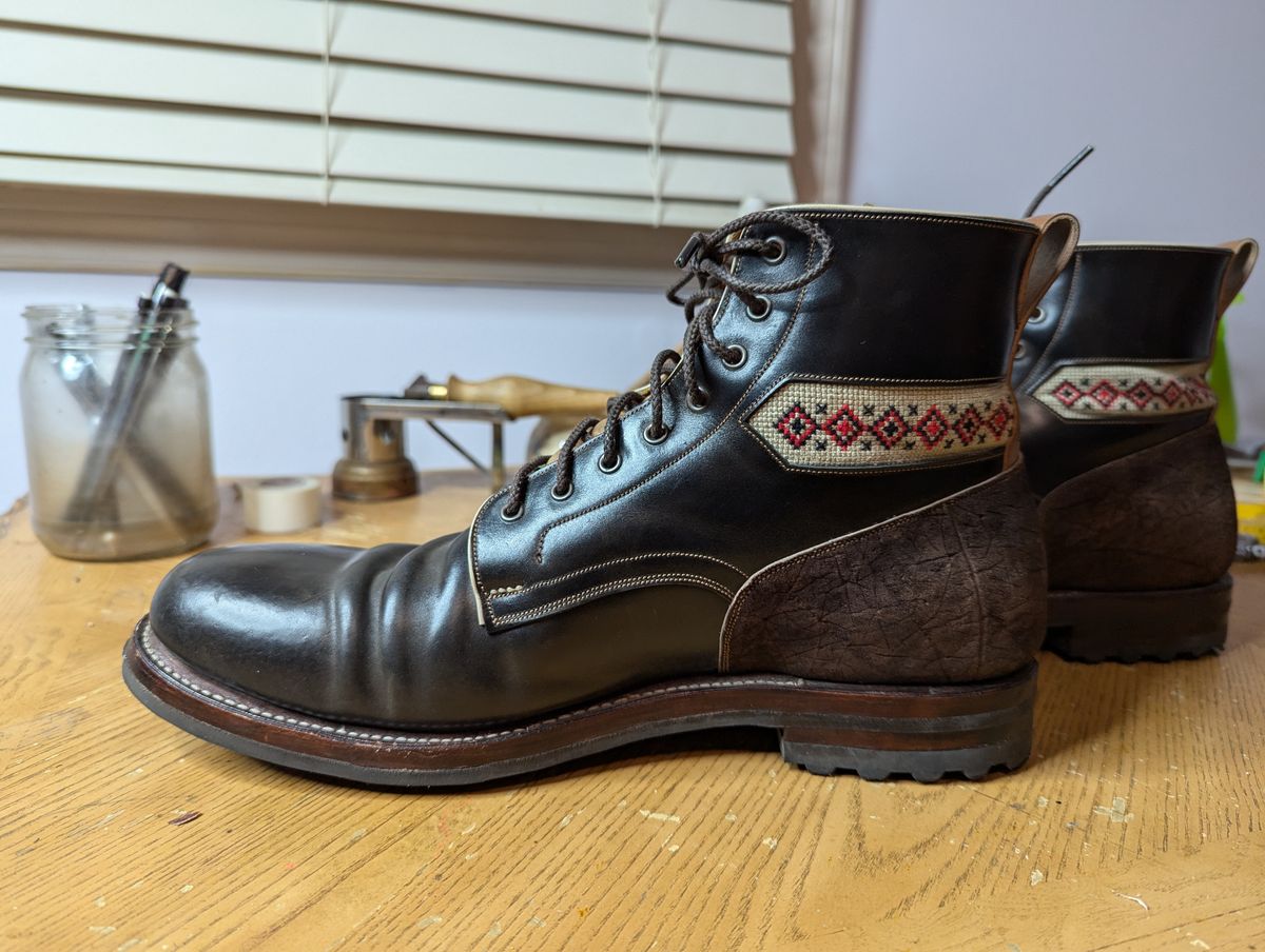 Photo by ArnoShoes on December 3, 2024 of the Arno Vishivanka in Maryam 1071 Pull-up Shell Cordovan.