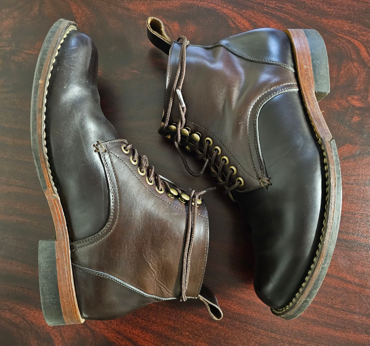 Photo by LeeRoss on December 5, 2024 of the Al's Attire Hand Made Type 1 Service Boot in Horween Brown Chromexcel Horsehide.