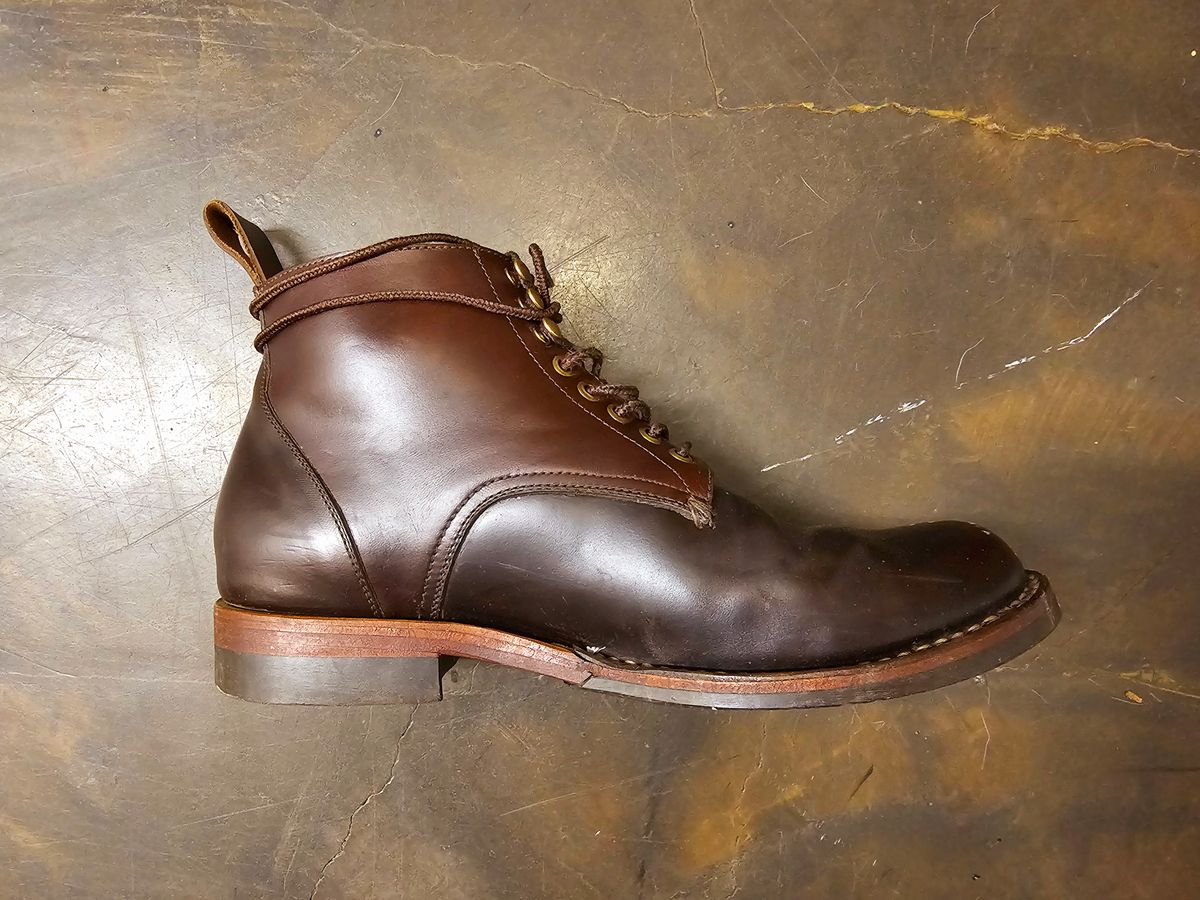 Photo by LeeRoss on January 5, 2025 of the Al's Attire Hand Made Type 1 Service Boot in Horween Brown Chromexcel Horsehide.