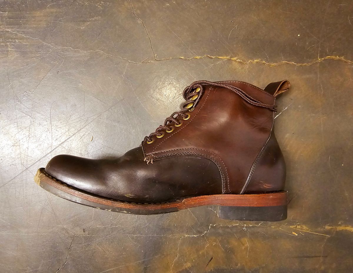 Photo by LeeRoss on January 5, 2025 of the Al's Attire Hand Made Type 1 Service Boot in Horween Brown Chromexcel Horsehide.
