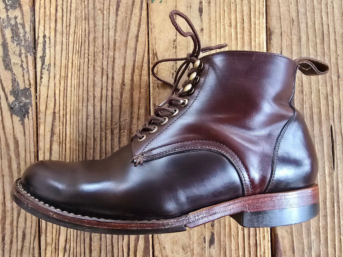 Photo by LeeRoss on February 1, 2025 of the Al's Attire Hand Made Type 1 Service Boot in Horween Brown Chromexcel Horsehide.