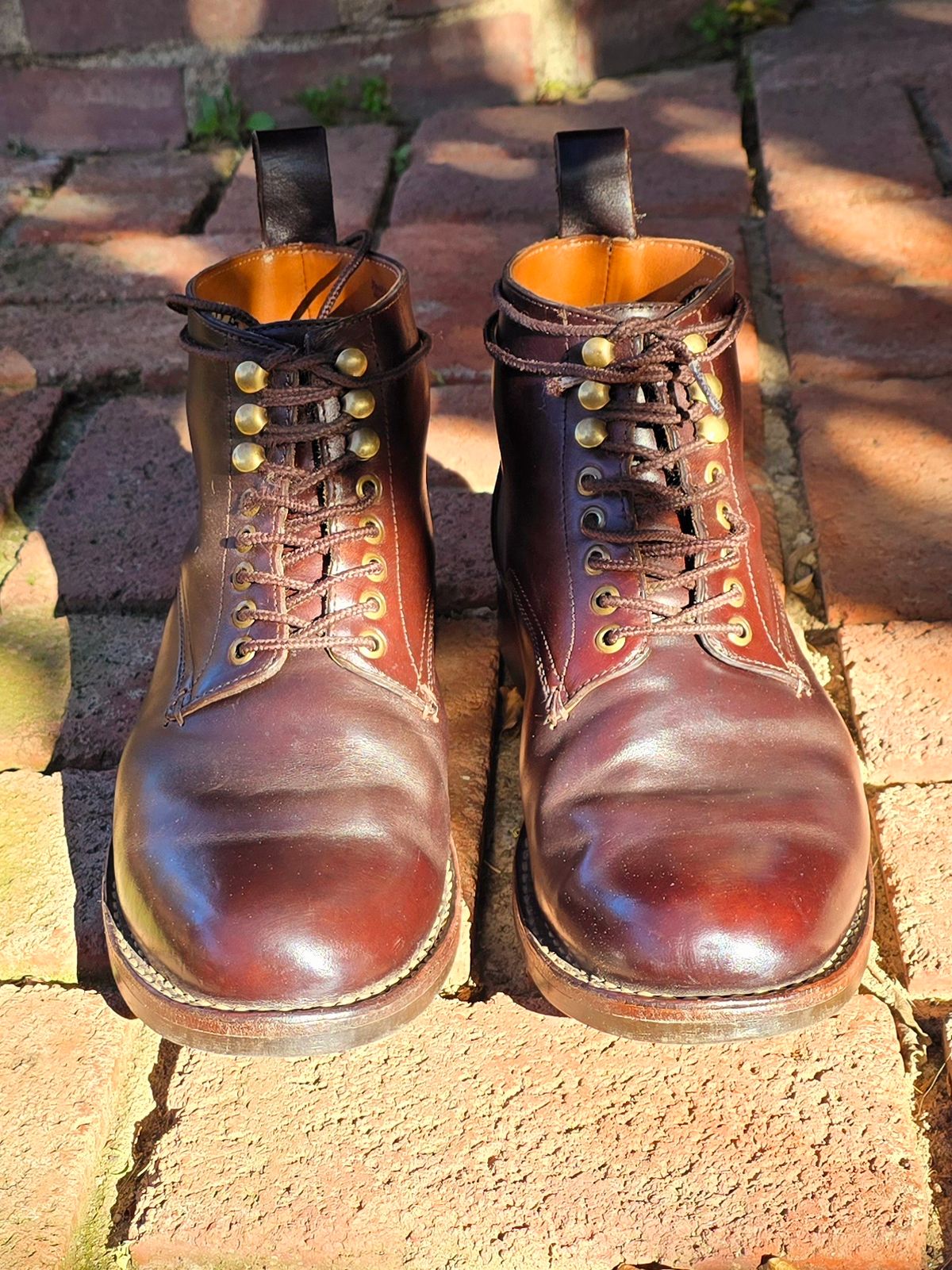 Photo by LeeRoss on March 1, 2025 of the Al's Attire Hand Made Type 1 Service Boot in Horween Brown Chromexcel Horsehide.
