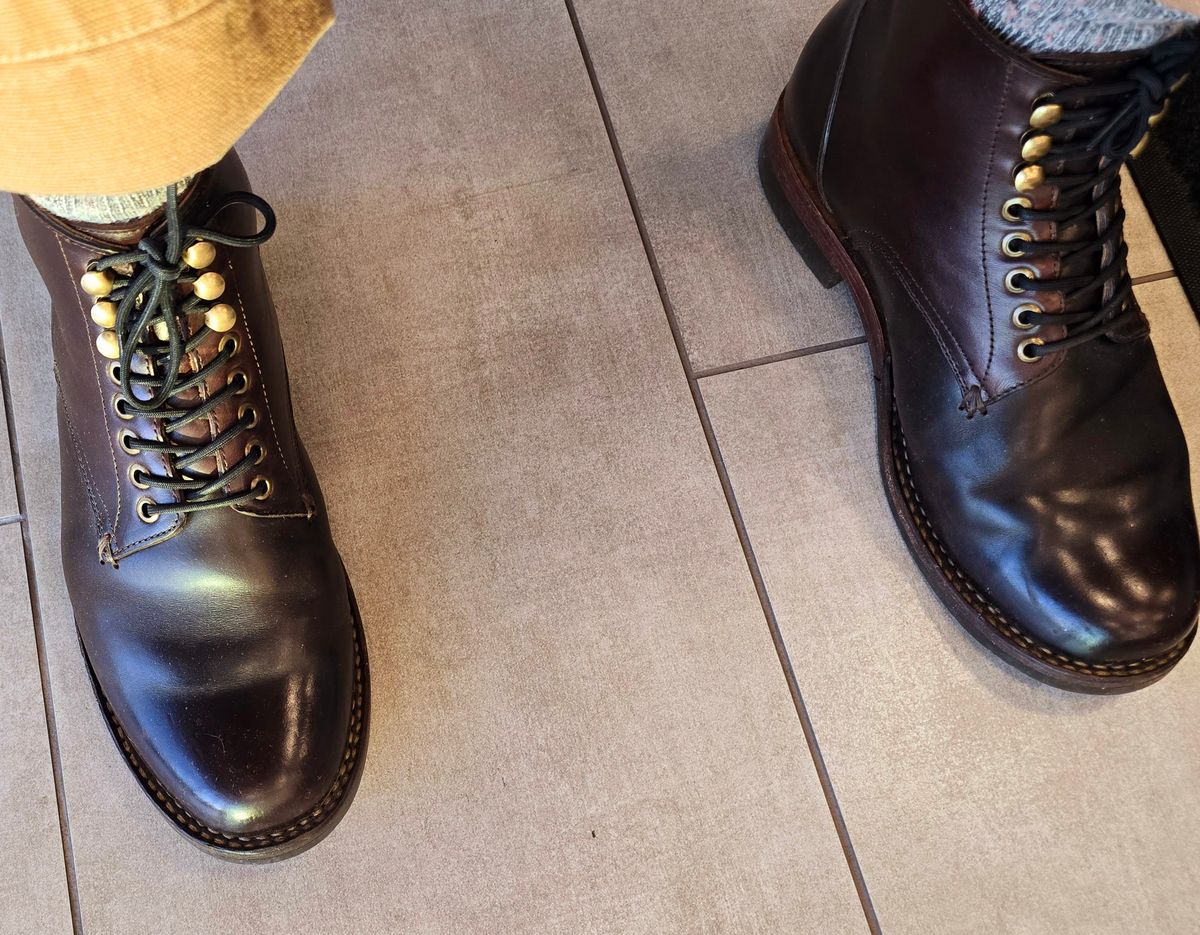 Photo by LeeRoss on March 19, 2025 of the Al's Attire Hand Made Type 1 Service Boot in Horween Brown Chromexcel Horsehide.
