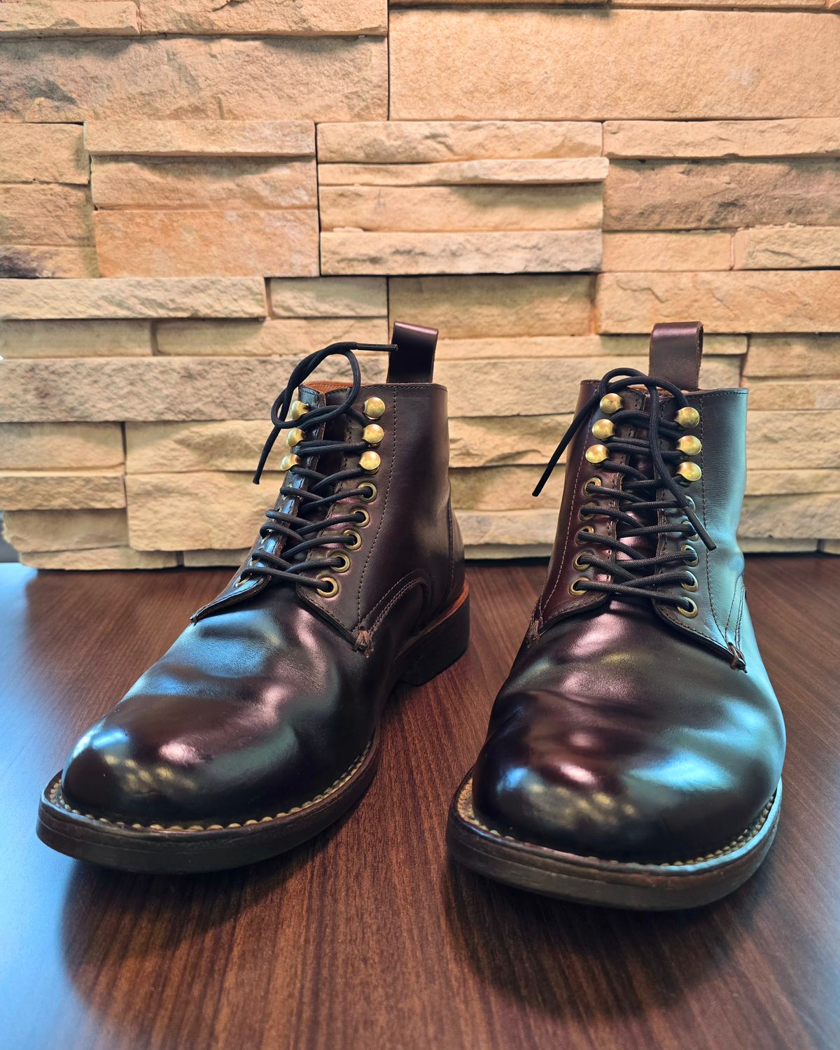 Photo by LeeRoss on March 29, 2025 of the Al's Attire Hand Made Type 1 Service Boot in Horween Brown Chromexcel Horsehide.