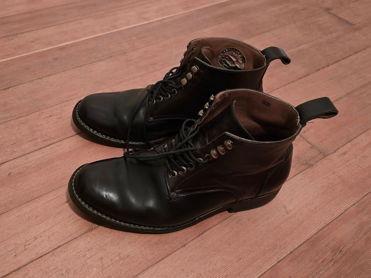 Photo by LeeRoss on May 13, 2025 of the Al's Attire Hand Made Type 1 Service Boot in Horween Brown Chromexcel Horsehide.