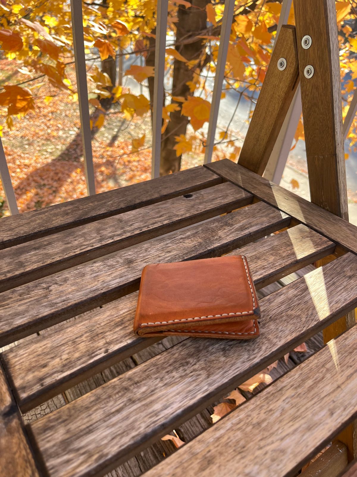 Photo by nitrocelluloseballoon on November 3, 2025 of the Self-Made Bifold Wallet in English Bridle Tan.