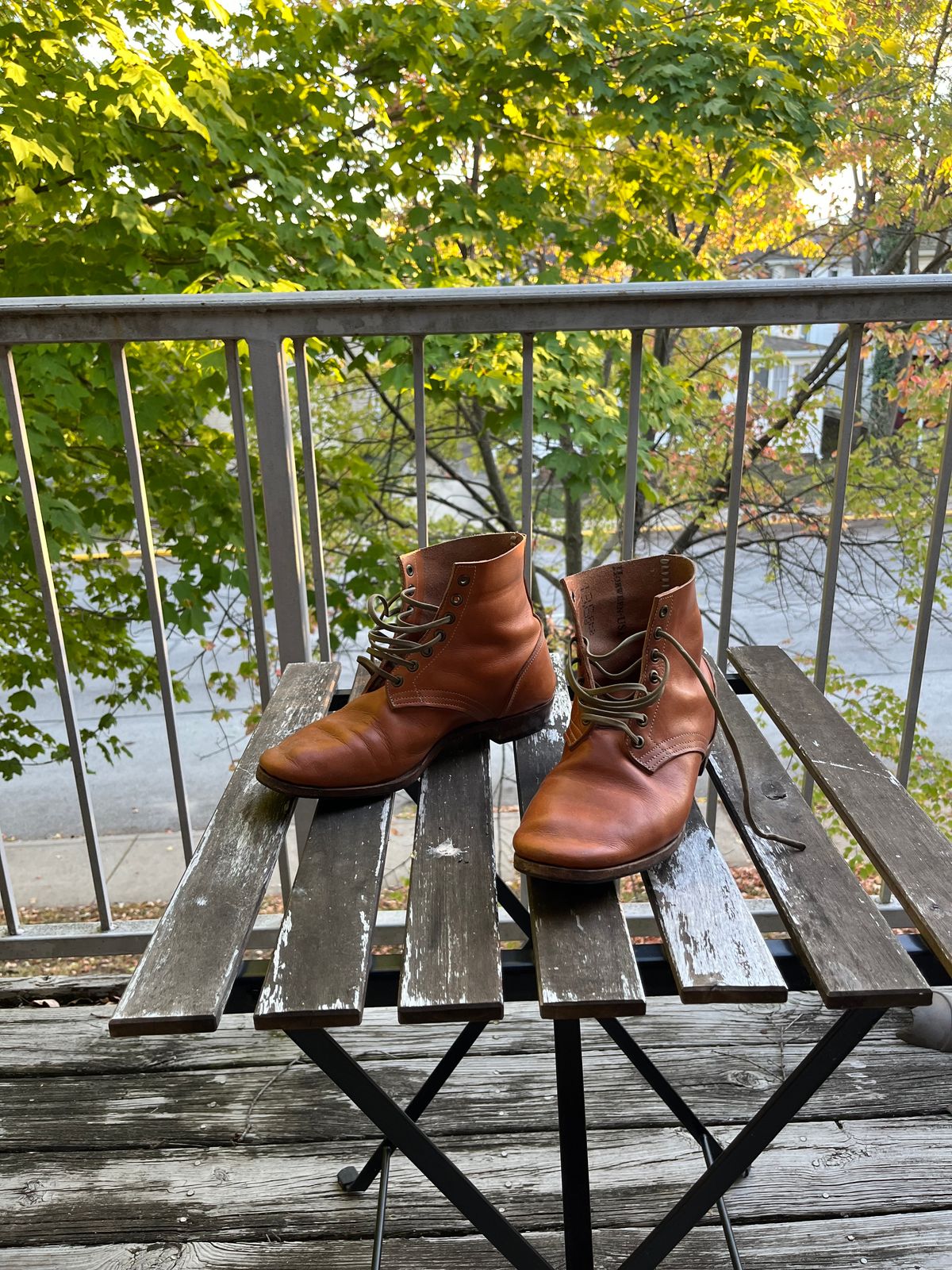 Photo by nitrocelluloseballoon on October 8, 2025 of the Self-Made Light Duty Boondockers in Horween English Tan Essex.