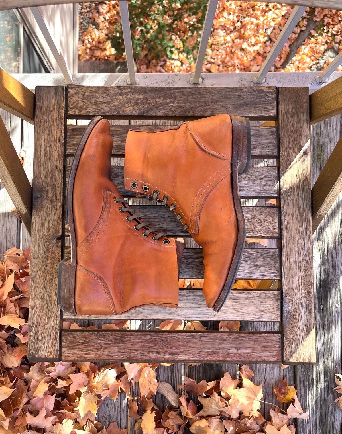 Photo by nitrocelluloseballoon on November 3, 2025 of the Self-Made Light Duty Boondockers in Horween English Tan Essex.