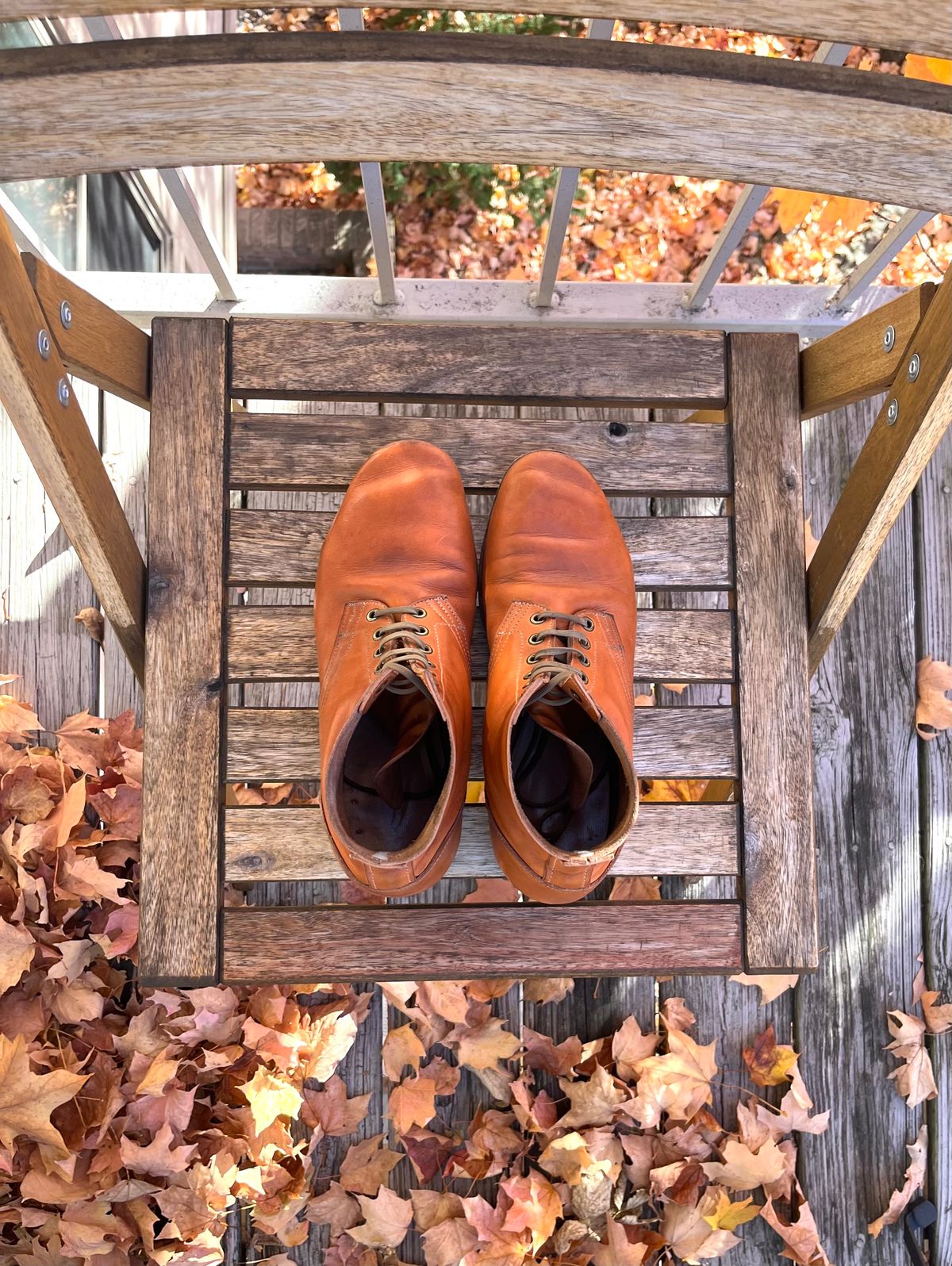 Photo by nitrocelluloseballoon on November 3, 2025 of the Self-Made Light Duty Boondockers in Horween English Tan Essex.