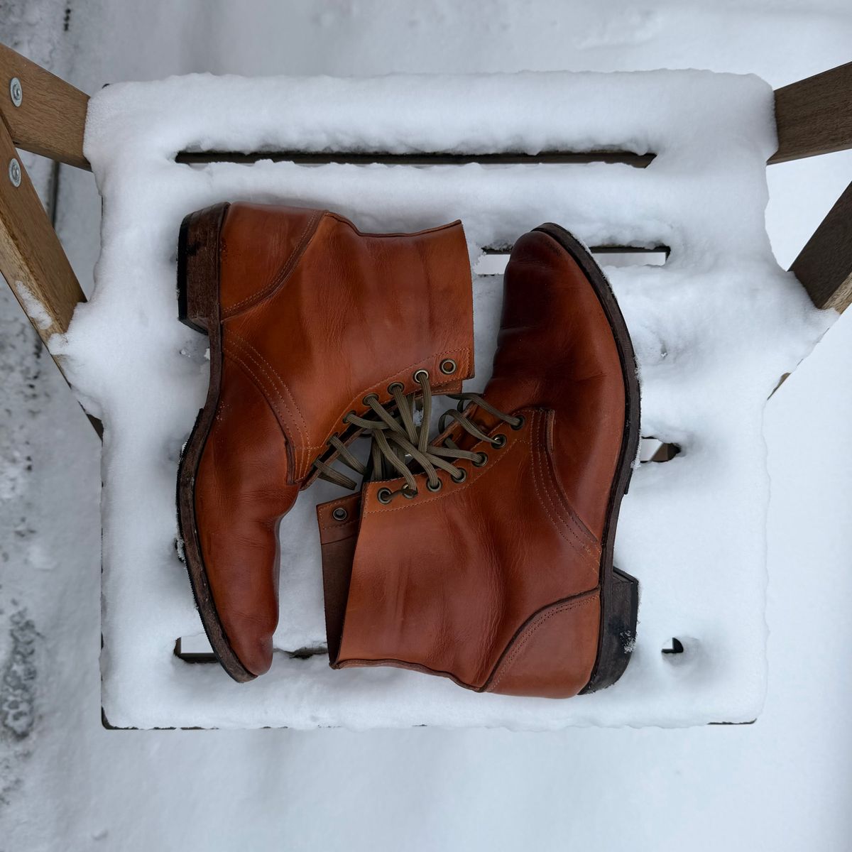 Photo by nitrocelluloseballoon on December 2, 2025 of the Self-Made Light Duty Boondockers in Horween English Tan Essex.